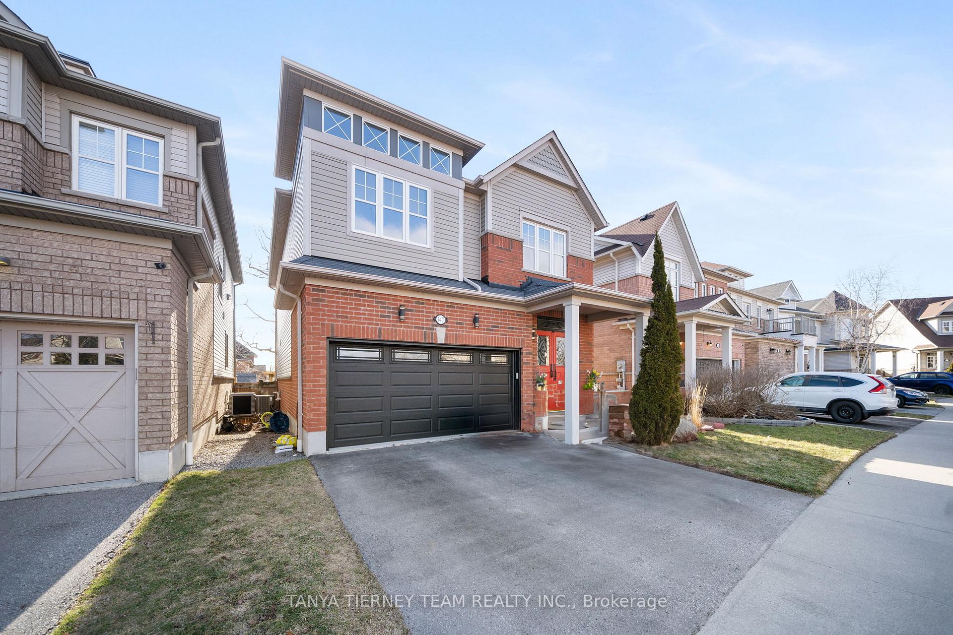 Photo 2 of 147 Harbourside Drive, Whitby, Port Whitby — HOMEH