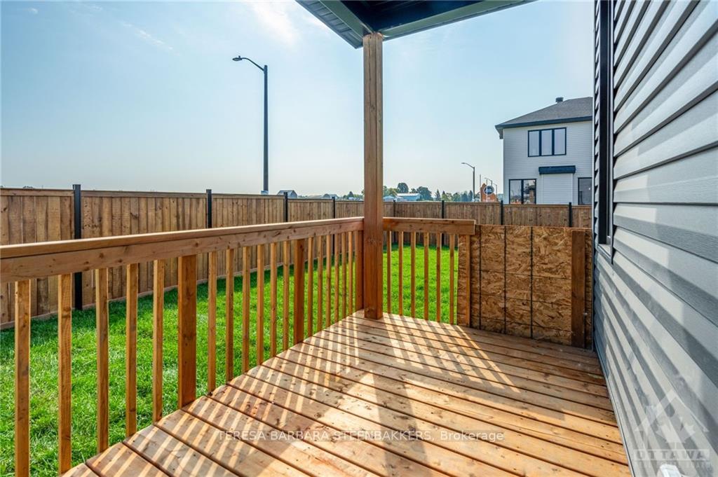Photo 3 of 995 Acoustic Way, Ottawa, Riverside South/Gloucester Glen — HOMEH