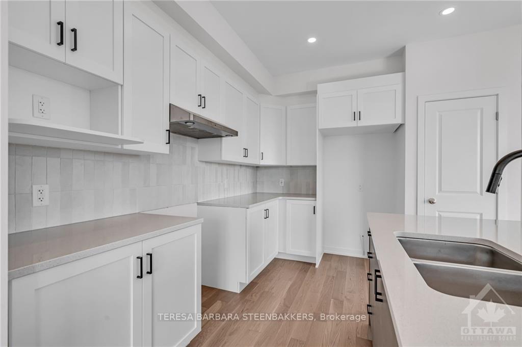 Photo 8 of 995 Acoustic Way, Ottawa, Riverside South/Gloucester Glen — HOMEH