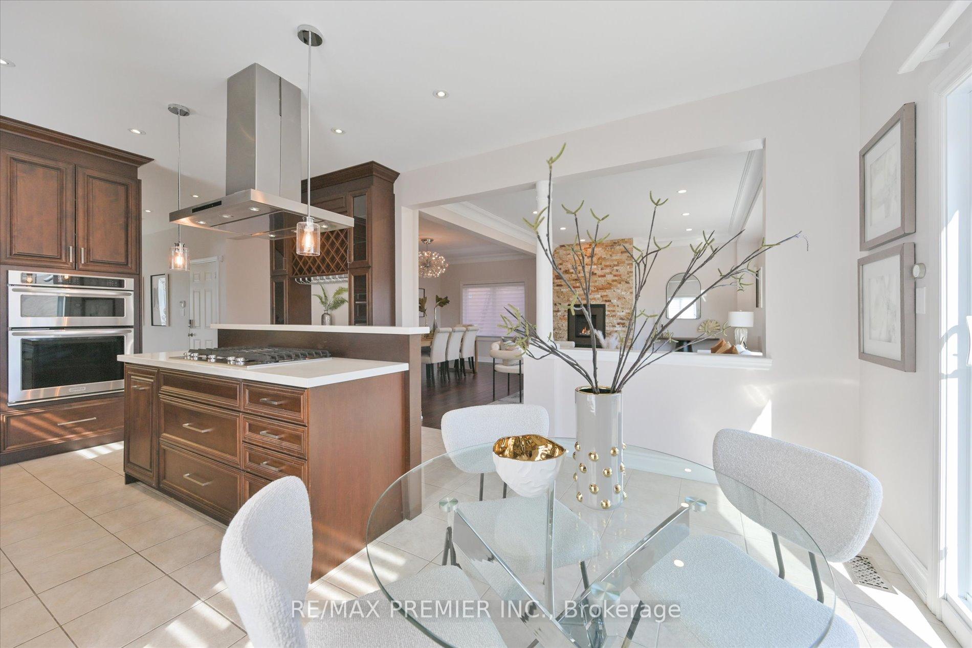 Photo 13 of 21 Donzi Lane, Vaughan, Patterson — HOMEH