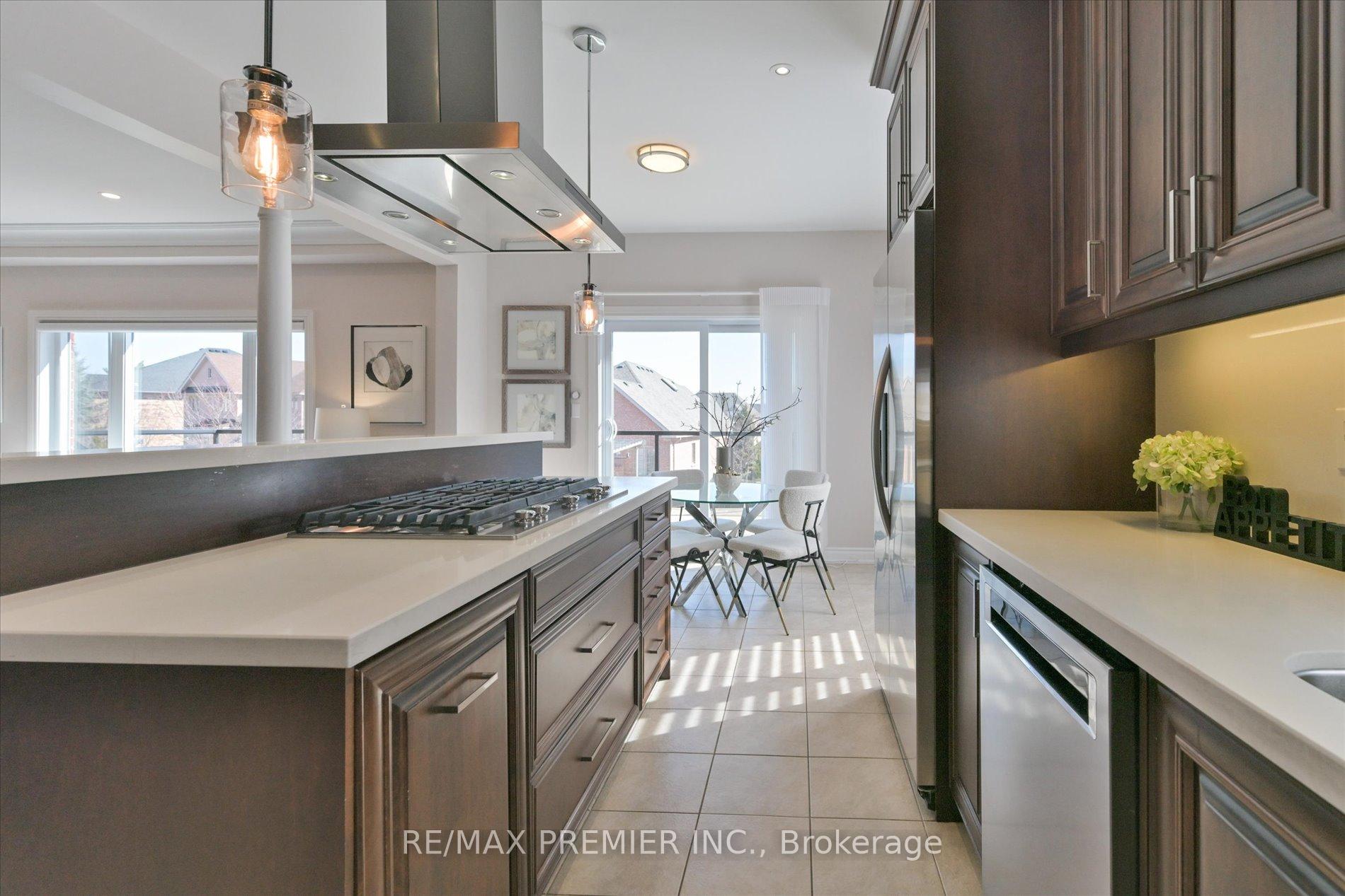 Photo 15 of 21 Donzi Lane, Vaughan, Patterson — HOMEH