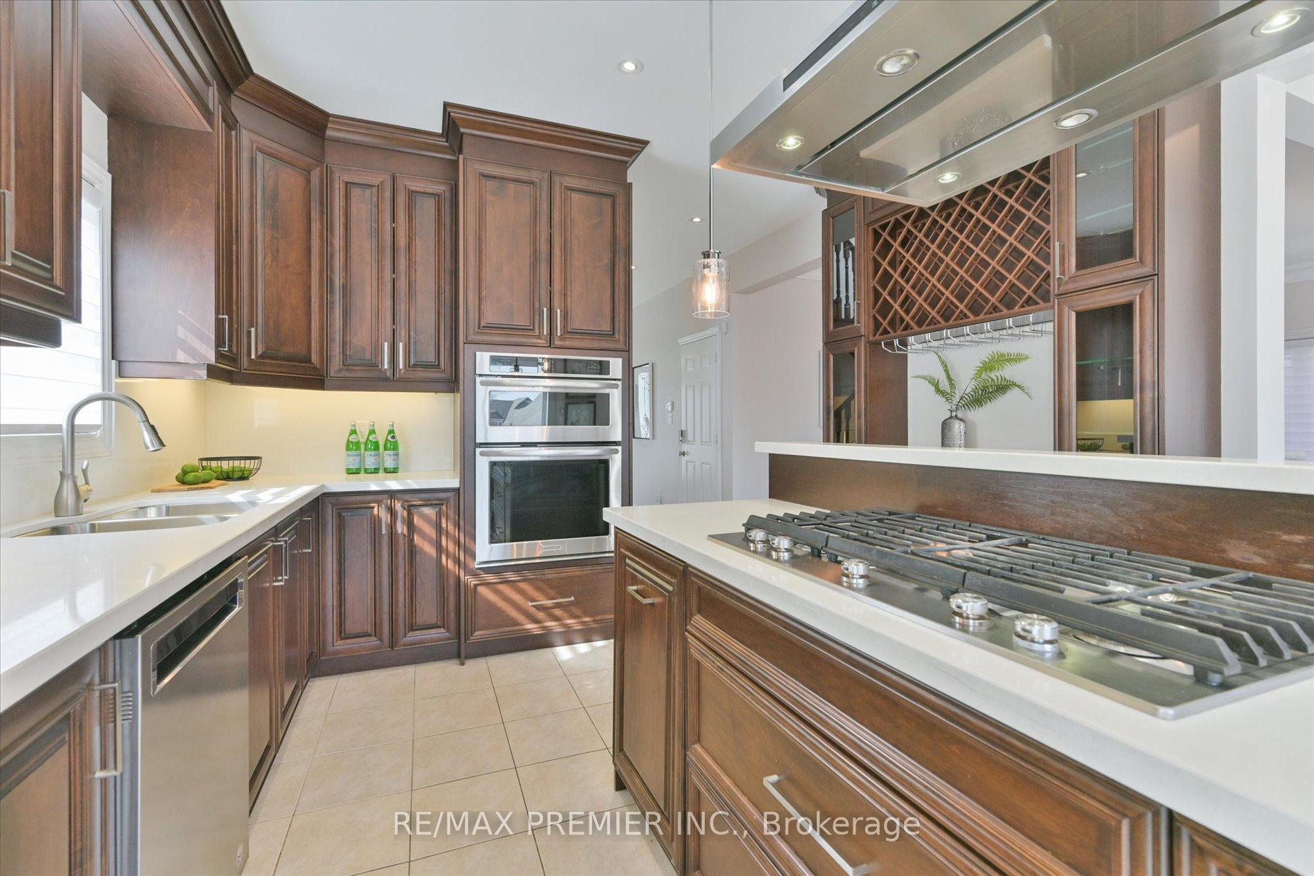 Photo 16 of 21 Donzi Lane, Vaughan, Patterson — HOMEH