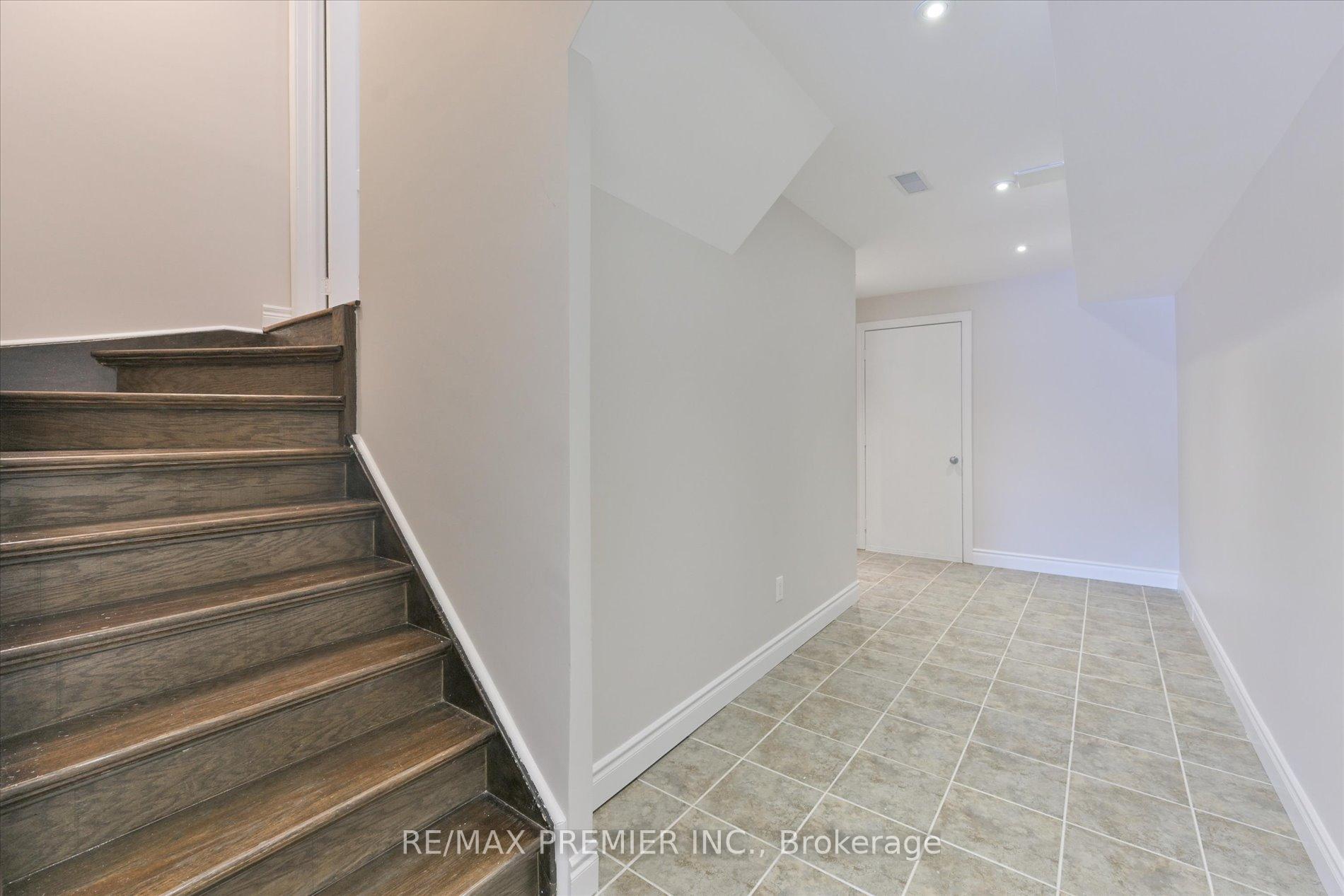 Photo 30 of 21 Donzi Lane, Vaughan, Patterson — HOMEH