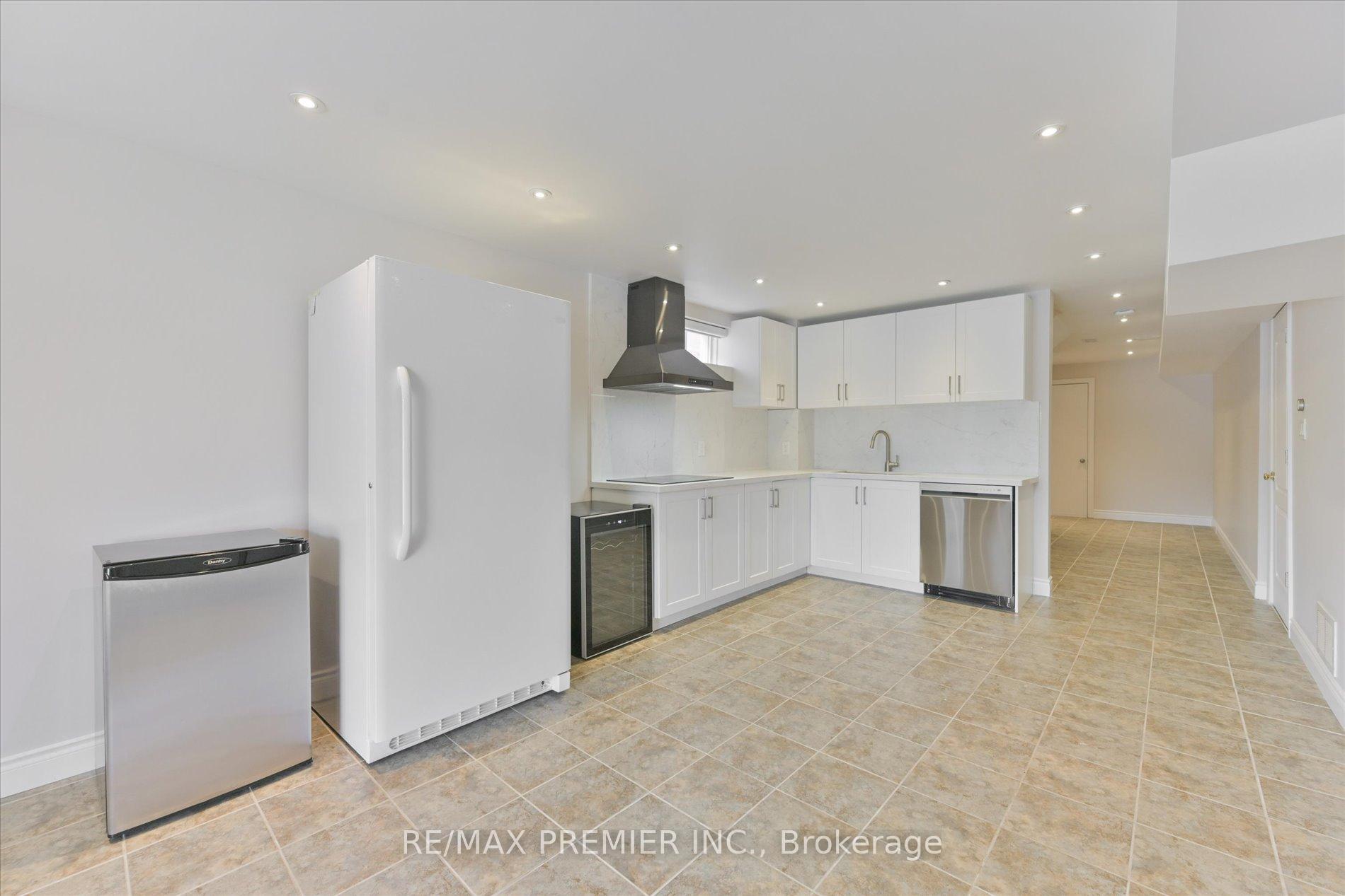 Photo 32 of 21 Donzi Lane, Vaughan, Patterson — HOMEH