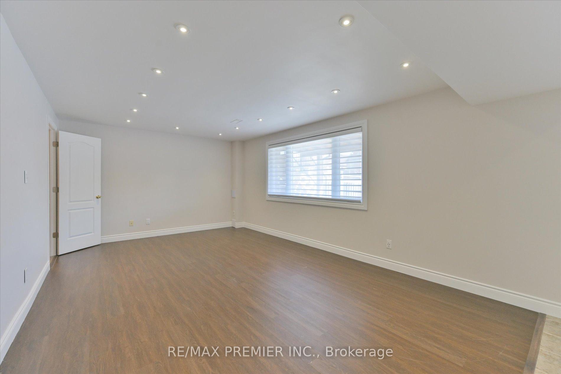 Photo 34 of 21 Donzi Lane, Vaughan, Patterson — HOMEH