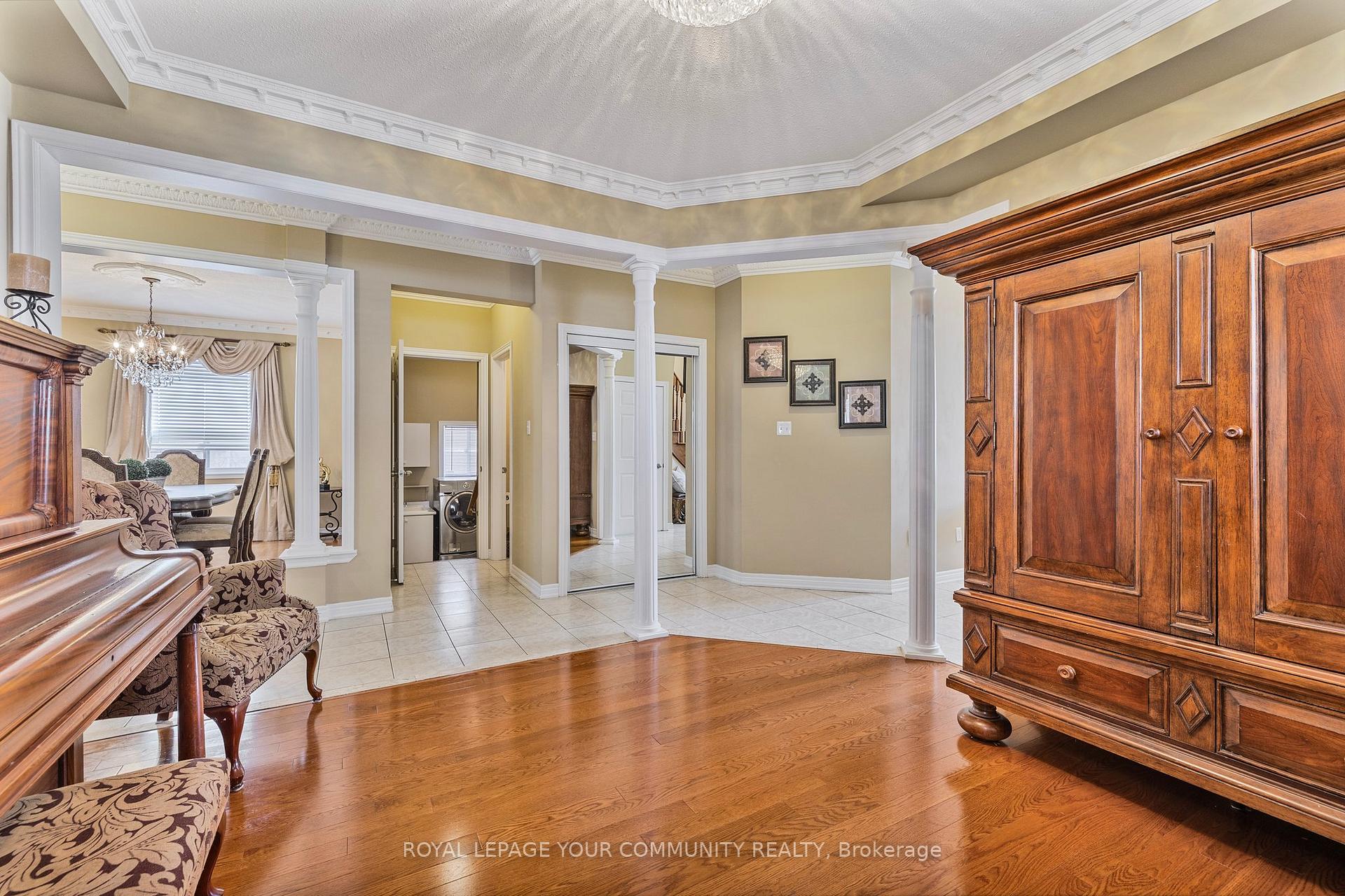 Photo 6 of 39 Abbott Avenue, Aurora, Bayview Northeast — HOMEH