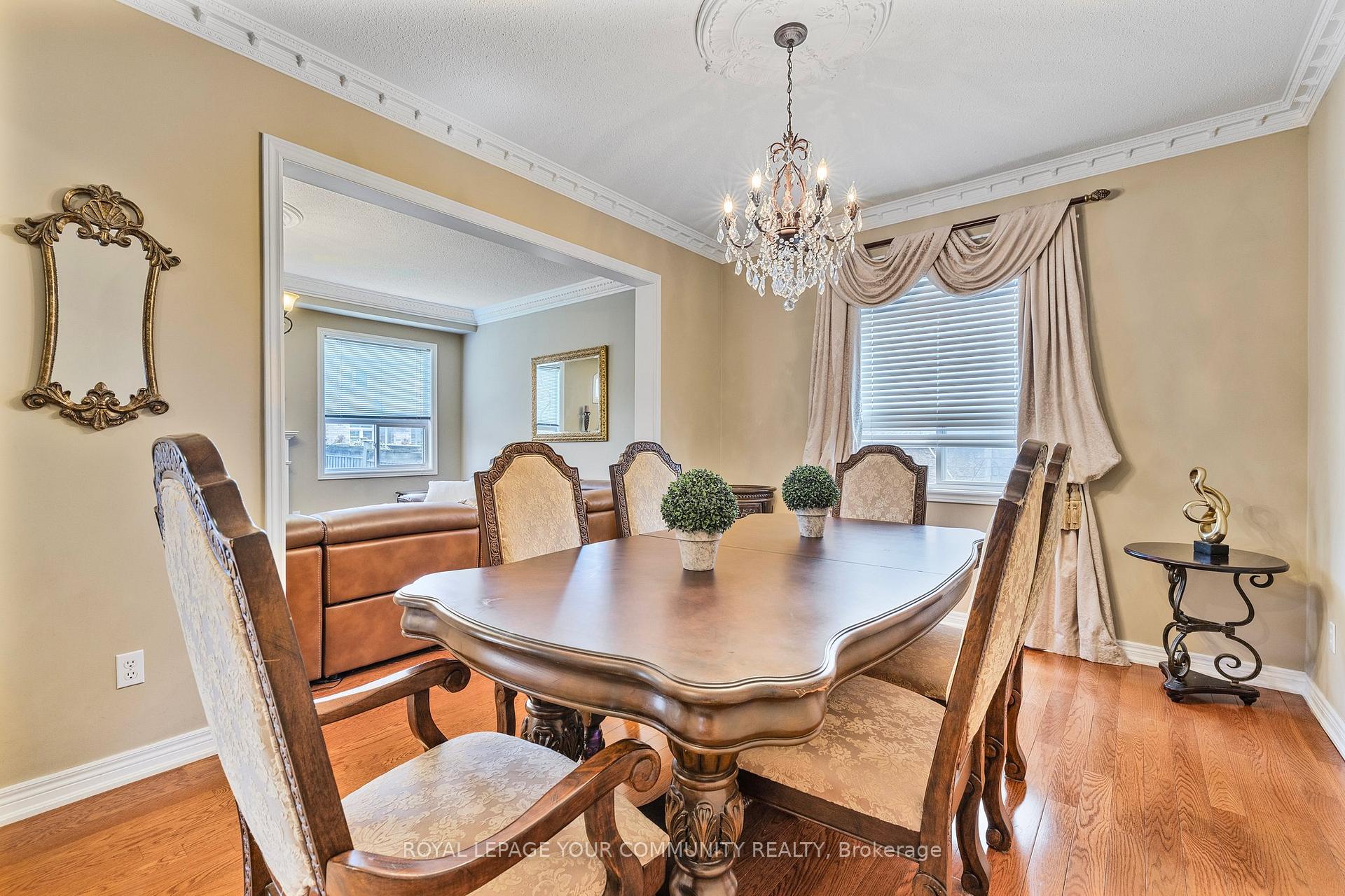 Photo 7 of 39 Abbott Avenue, Aurora, Bayview Northeast — HOMEH