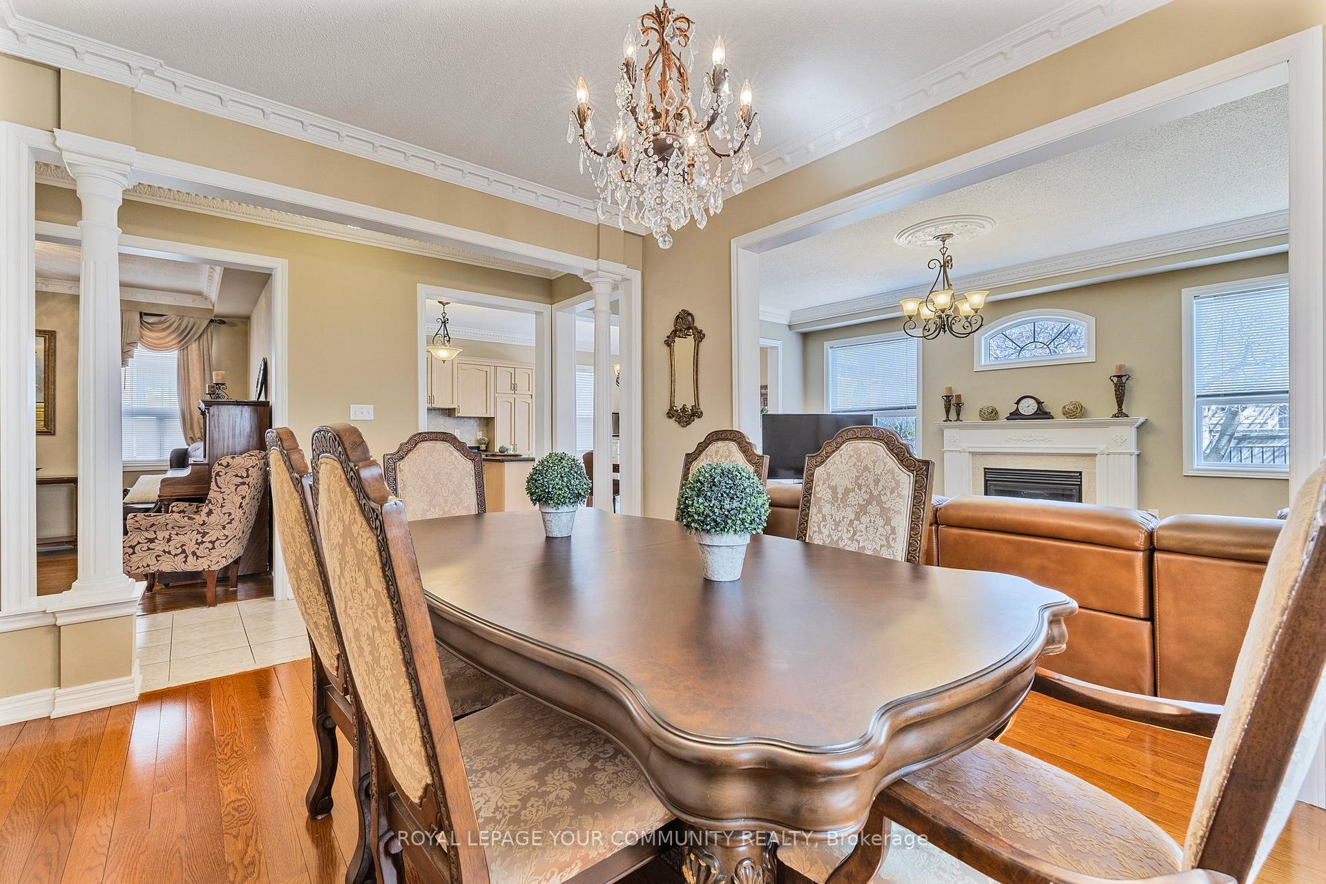 Photo 8 of 39 Abbott Avenue, Aurora, Bayview Northeast — HOMEH