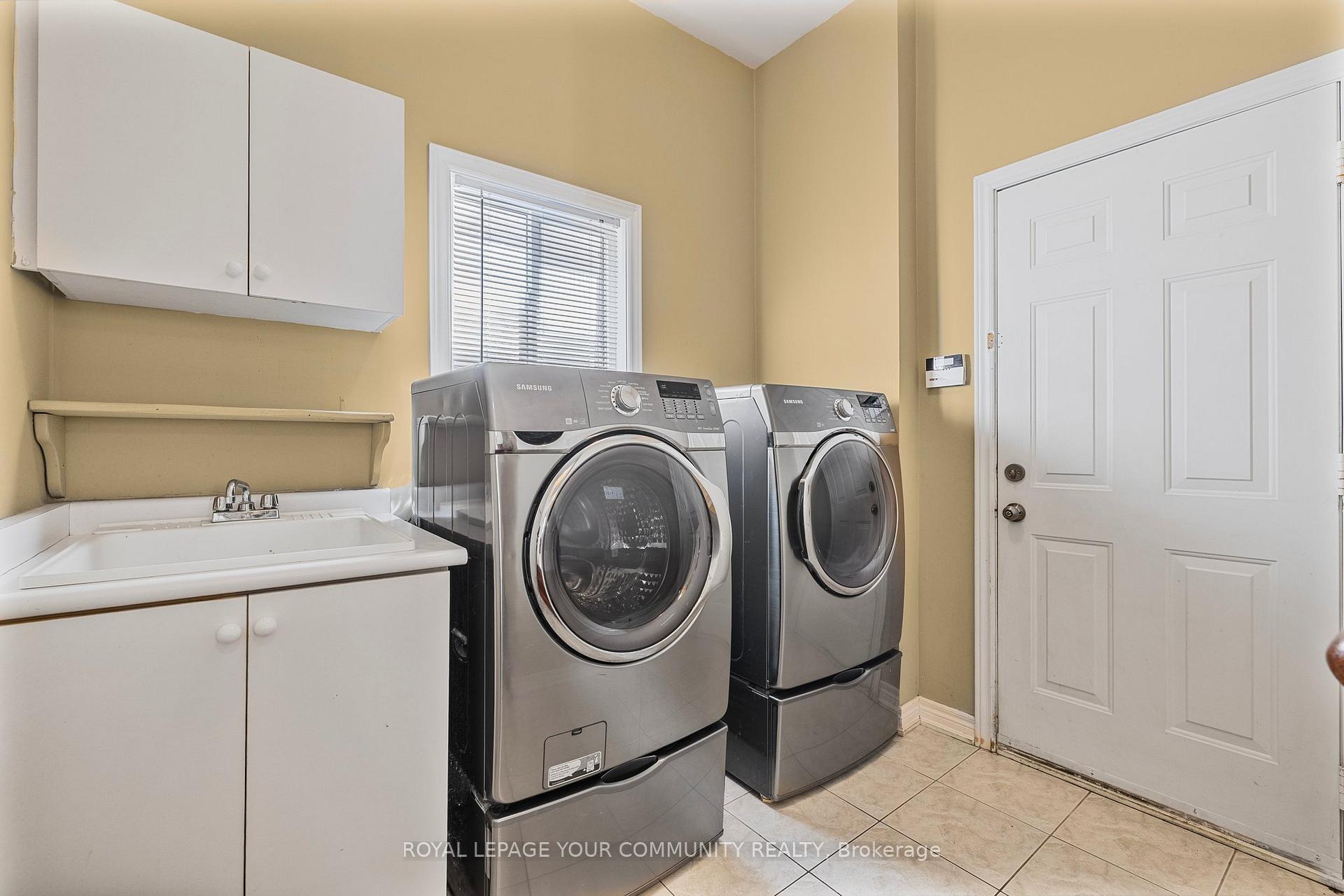 Photo 17 of 39 Abbott Avenue, Aurora, Bayview Northeast — HOMEH