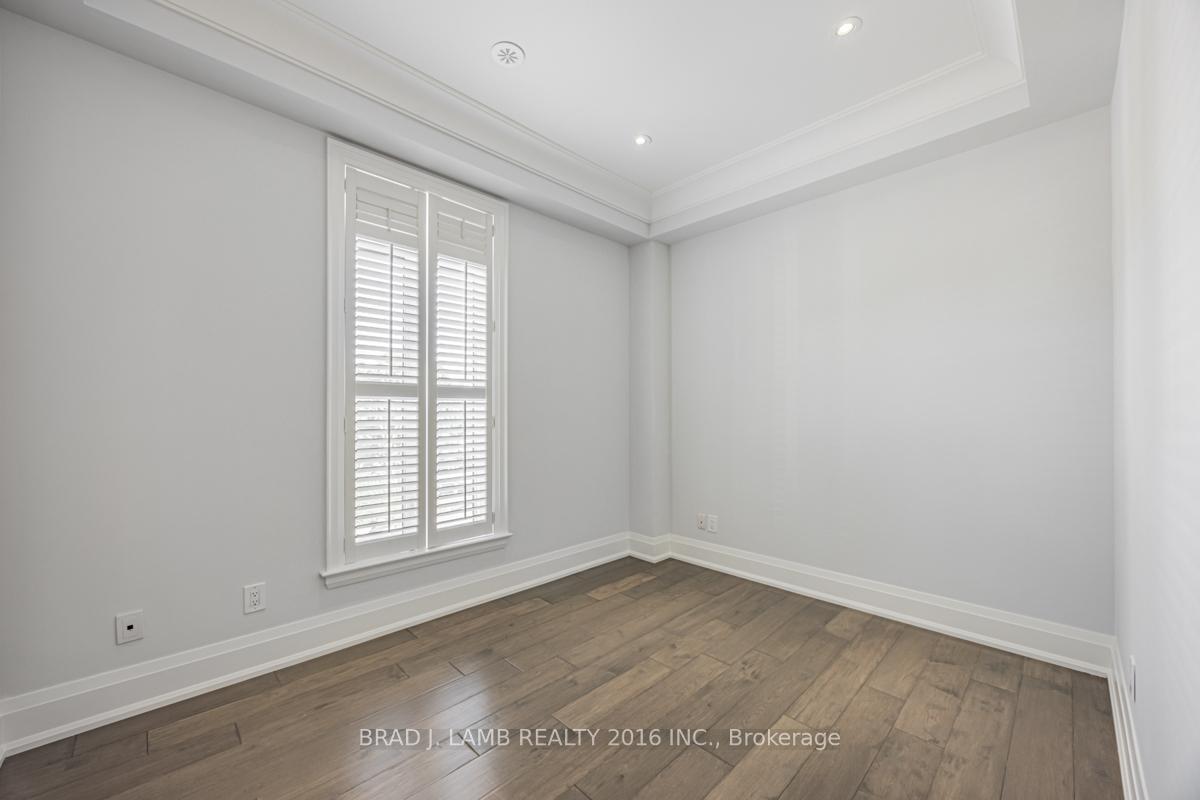 Photo 26 of 41A Burnaby Boulevard, Toronto, Lawrence Park South — HOMEH