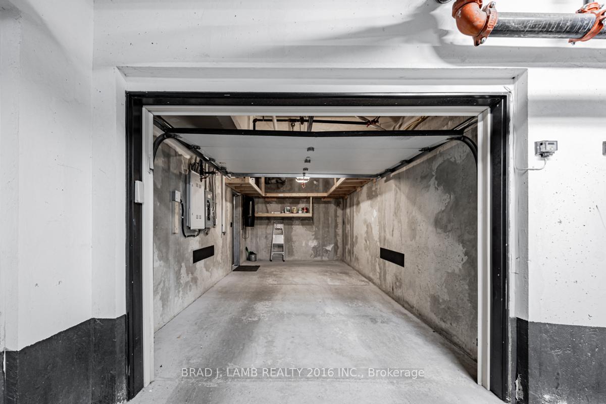 Photo 17 of 41A Burnaby Boulevard, Toronto, Lawrence Park South — HOMEH