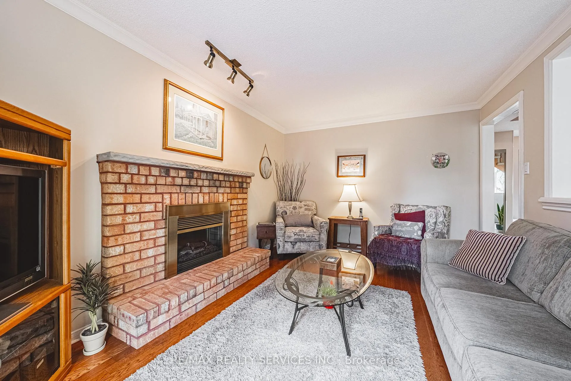 Photo 9 of 17 Cox Crescent, Brampton, Northwood Park — HOMEH