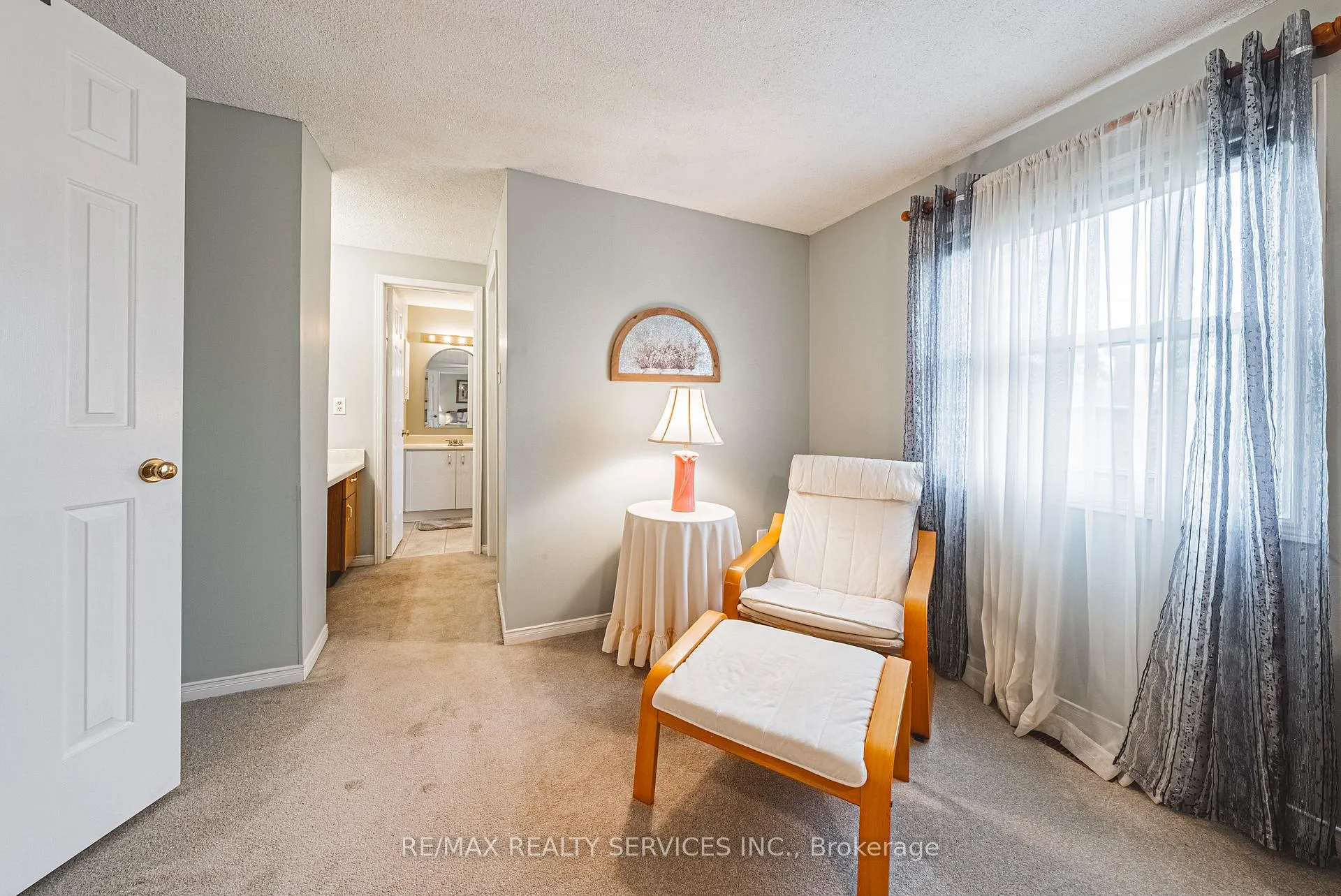 Photo 16 of 17 Cox Crescent, Brampton, Northwood Park — HOMEH