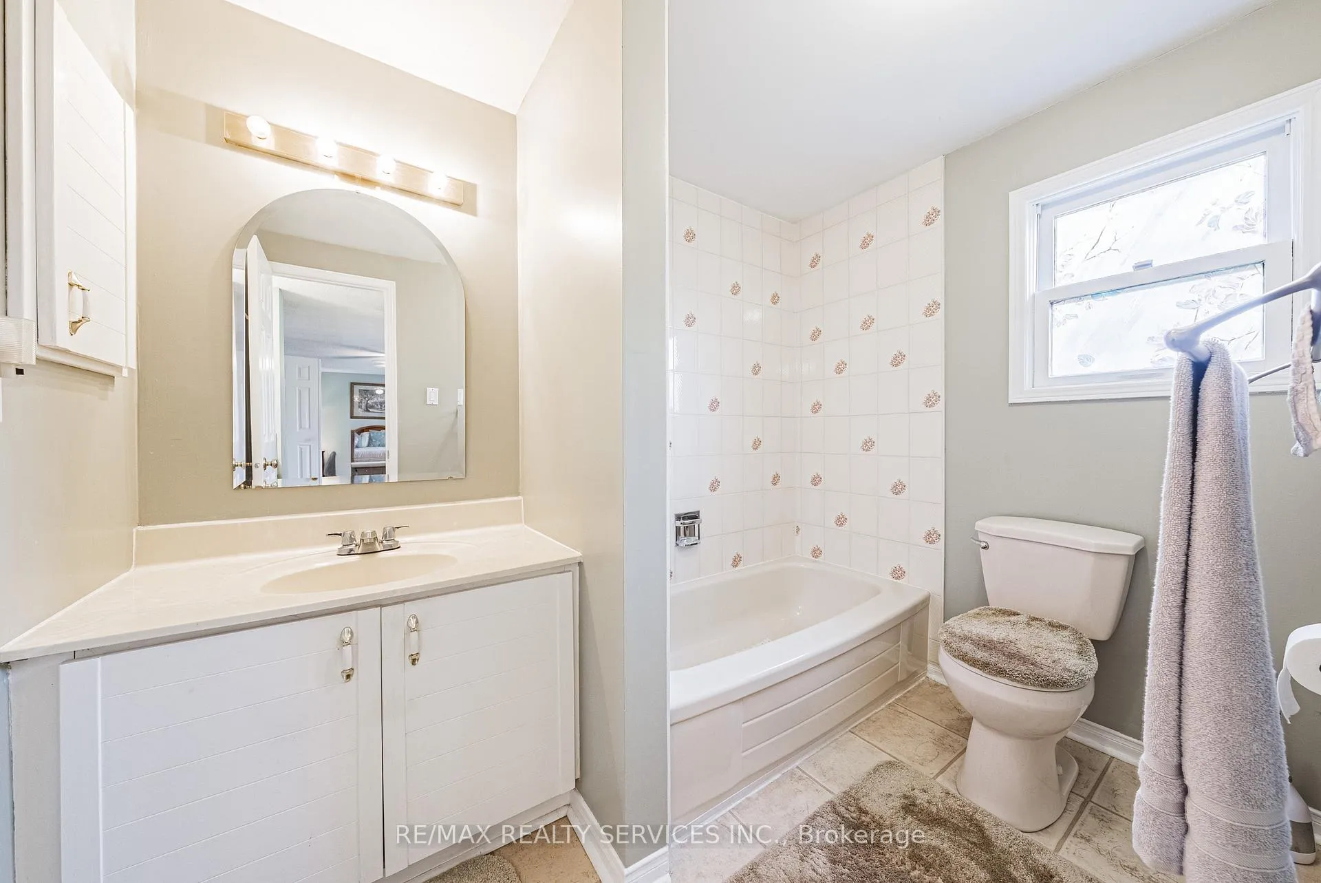 Photo 20 of 17 Cox Crescent, Brampton, Northwood Park — HOMEH