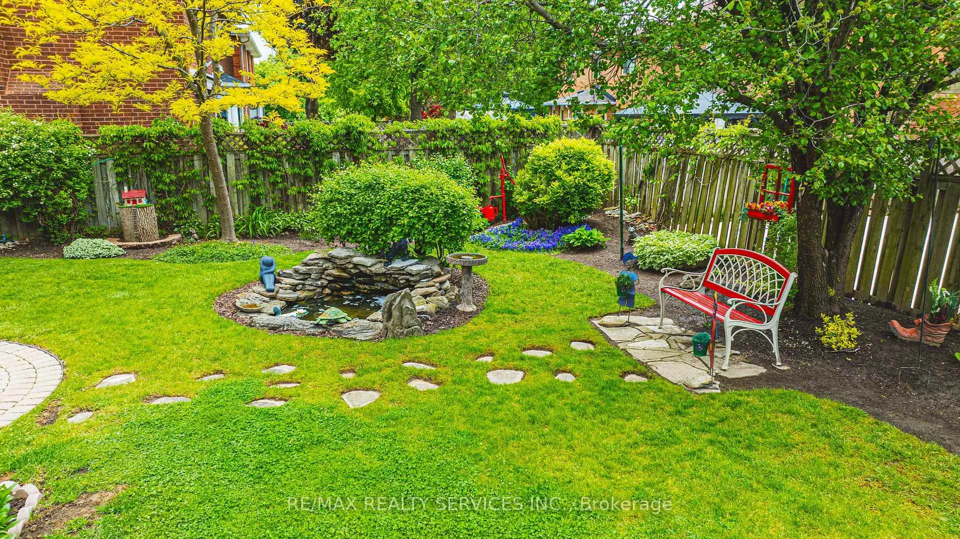 Photo 30 of 17 Cox Crescent, Brampton, Northwood Park — HOMEH