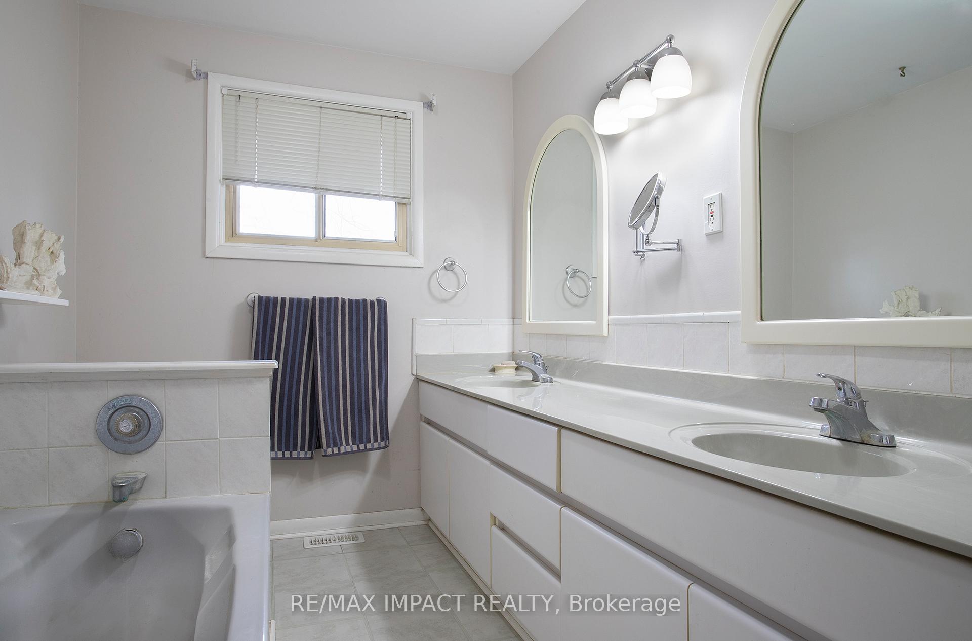 Photo 24 of 2198 Nash Road, Clarington, Bowmanville — HOMEH