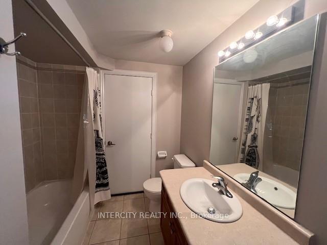 Photo 5 of 2 George Bogg Road, Vaughan, East Woodbridge — HOMEH