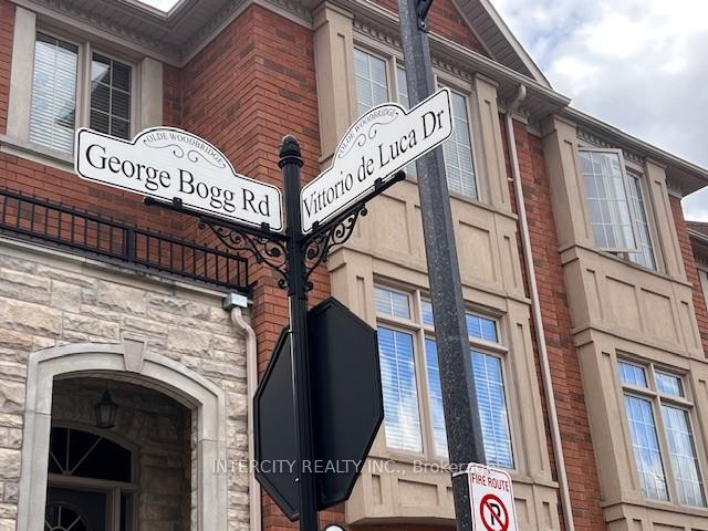 Photo 9 of 2 George Bogg Road, Vaughan, East Woodbridge — HOMEH
