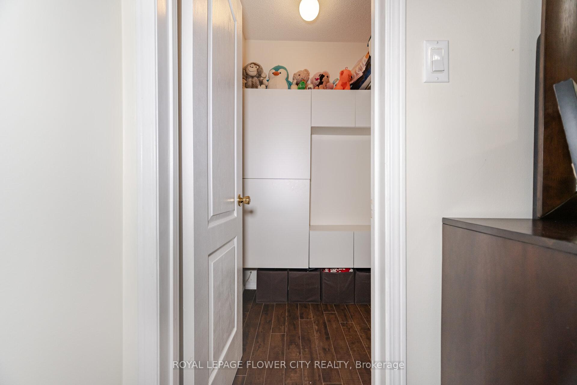 Photo 48 of 97 Lucena Crescent, Vaughan, Maple — HOMEH