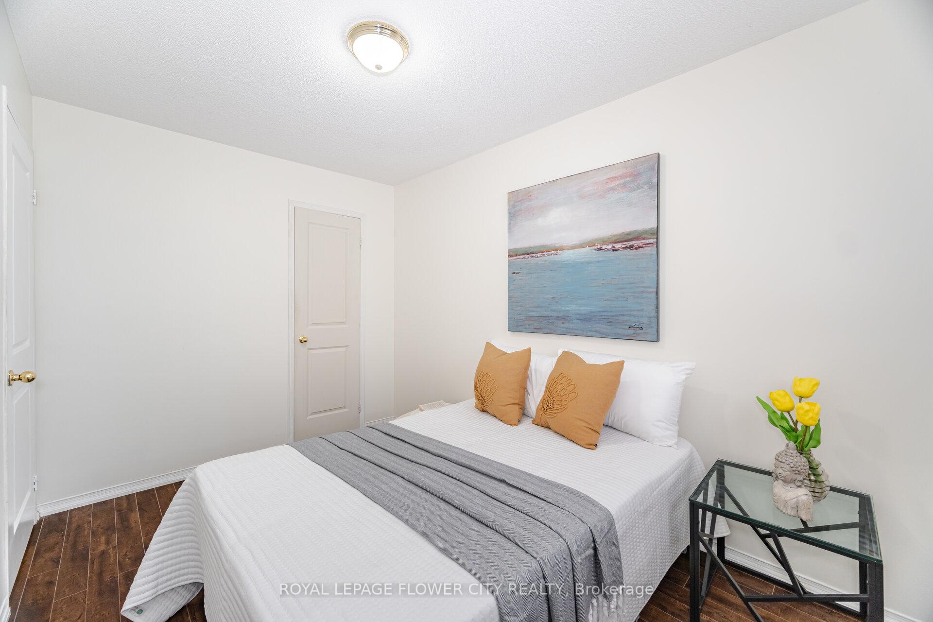 Photo 50 of 97 Lucena Crescent, Vaughan, Maple — HOMEH