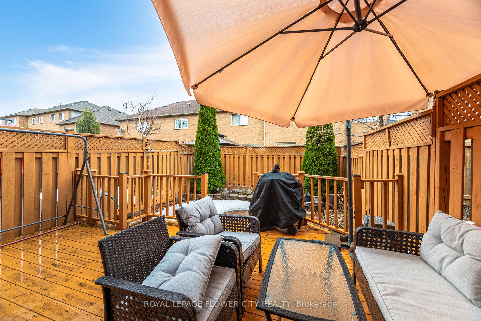 Photo 58 of 97 Lucena Crescent, Vaughan, Maple — HOMEH