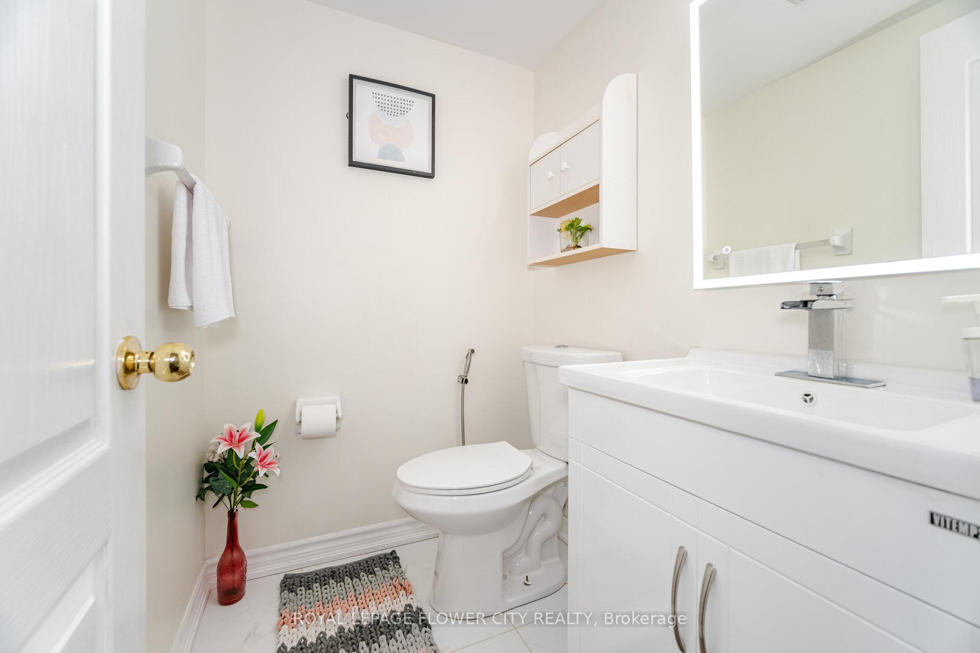 Photo 40 of 97 Lucena Crescent, Vaughan, Maple — HOMEH