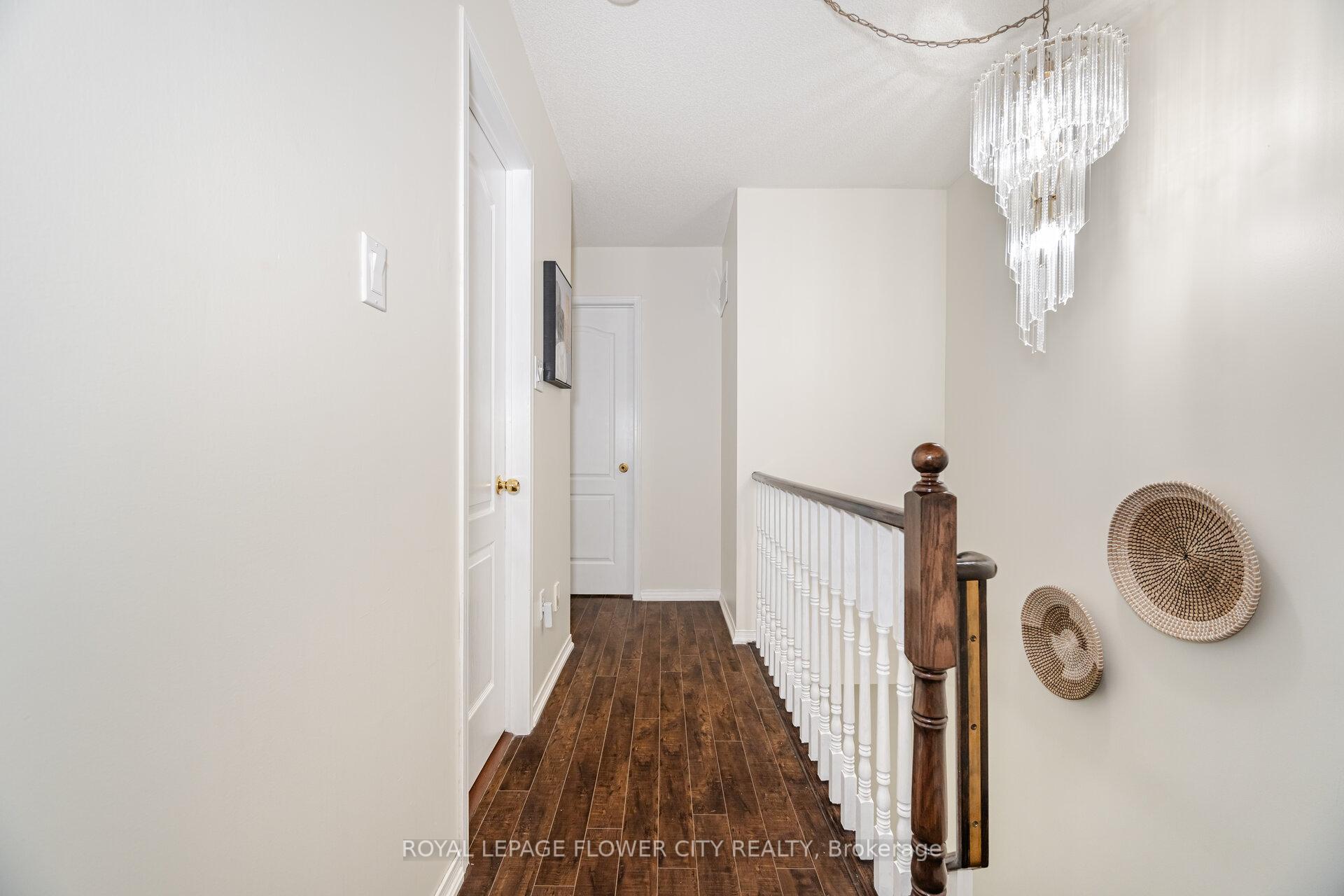 Photo 62 of 97 Lucena Crescent, Vaughan, Maple — HOMEH