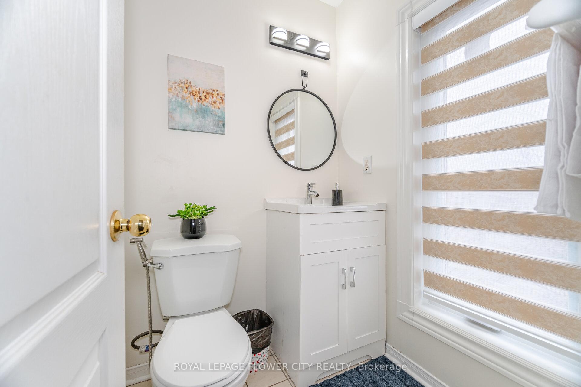 Photo 66 of 97 Lucena Crescent, Vaughan, Maple — HOMEH