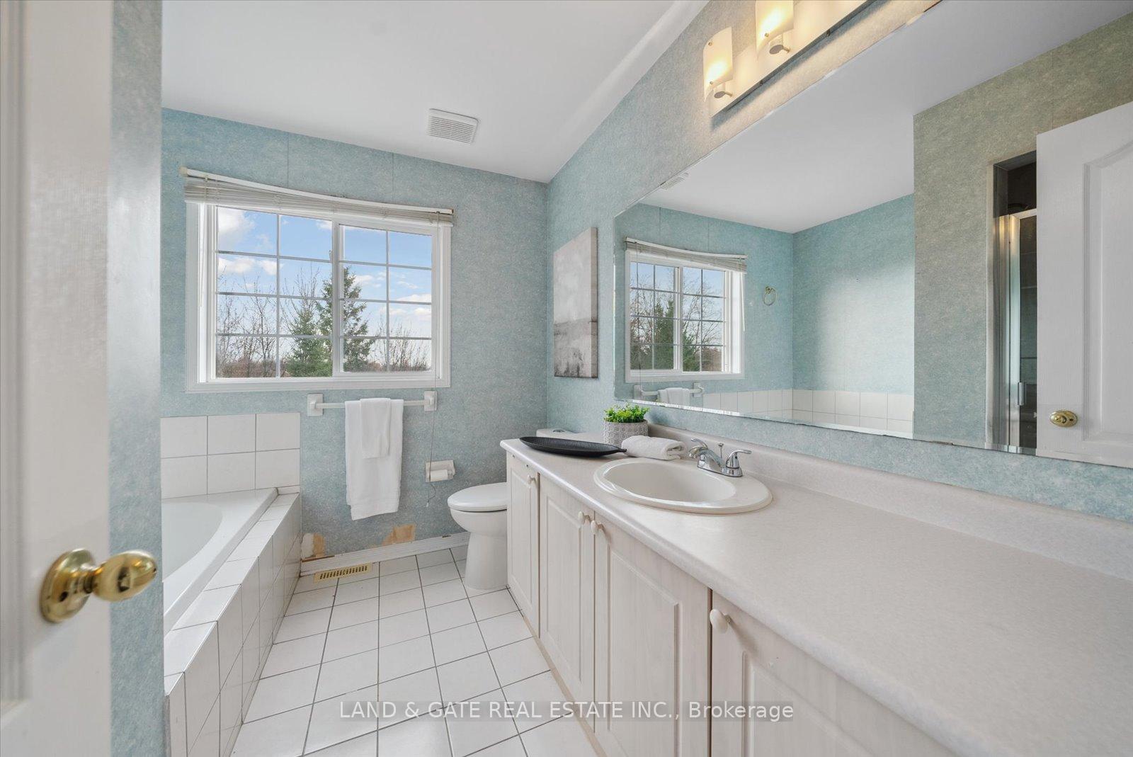 Photo 18 of 144 Smales Drive, Ajax, Central — HOMEH