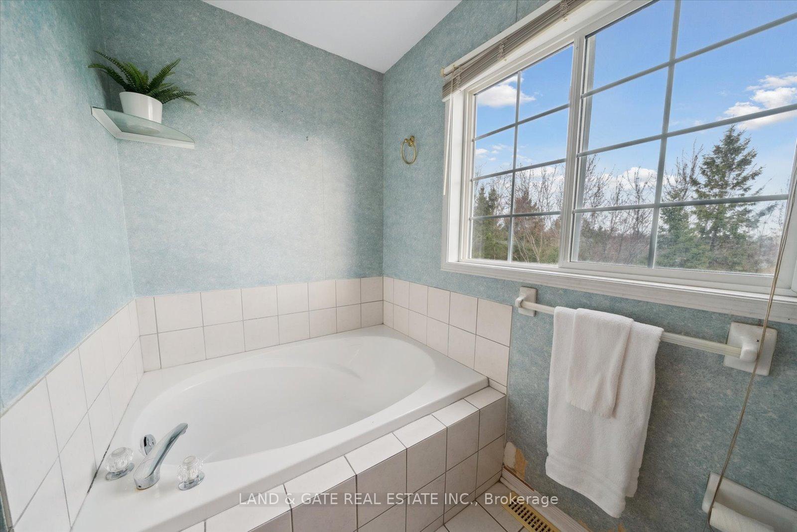 Photo 19 of 144 Smales Drive, Ajax, Central — HOMEH