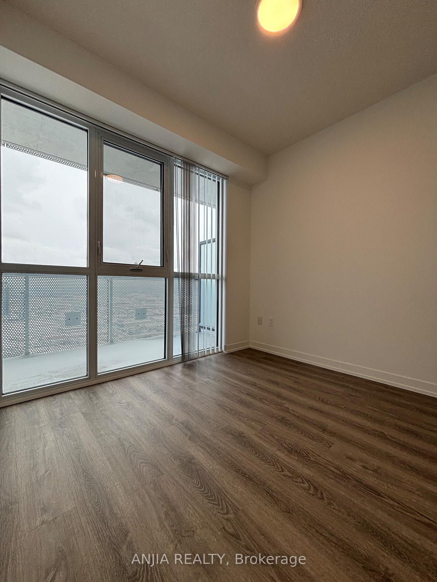 Photo 6 of Unit 4507, 8 Interchange Way, Vaughan, Vaughan Corporate Centre — HOMEH