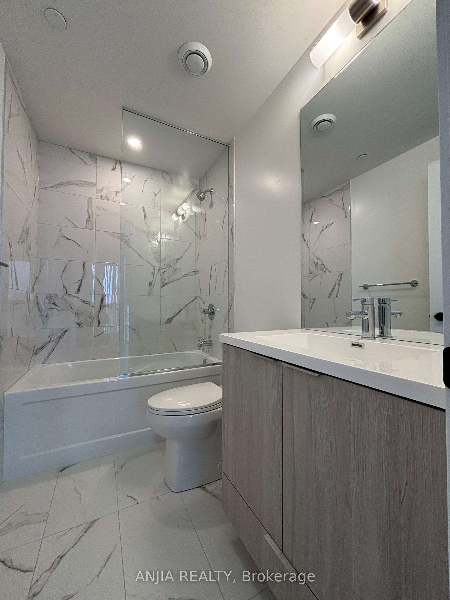 Photo 7 of Unit 4507, 8 Interchange Way, Vaughan, Vaughan Corporate Centre — HOMEH