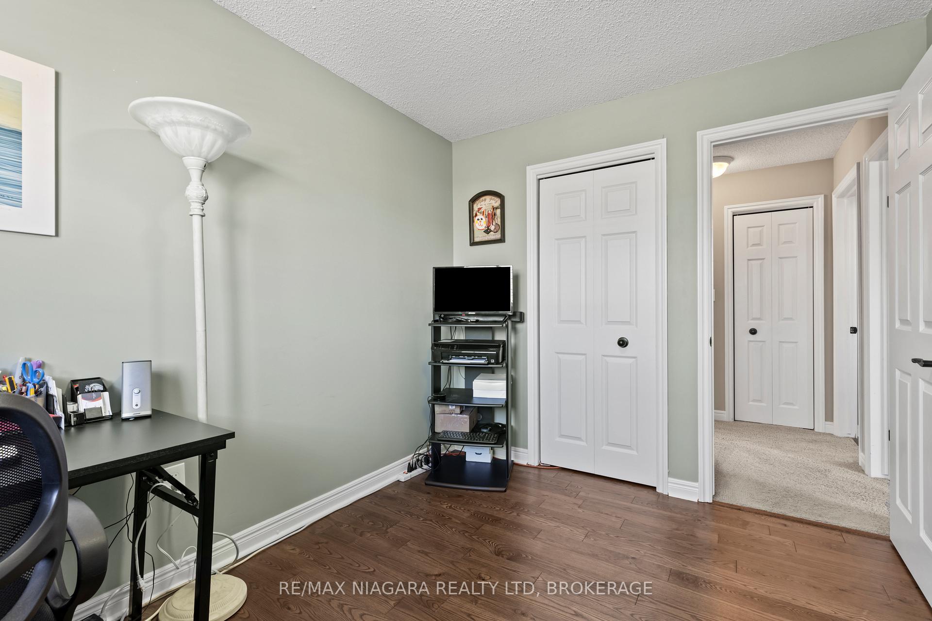 Photo 22 of 11 Cheritan Court, St. Catharines, Port Dalhousie — HOMEH