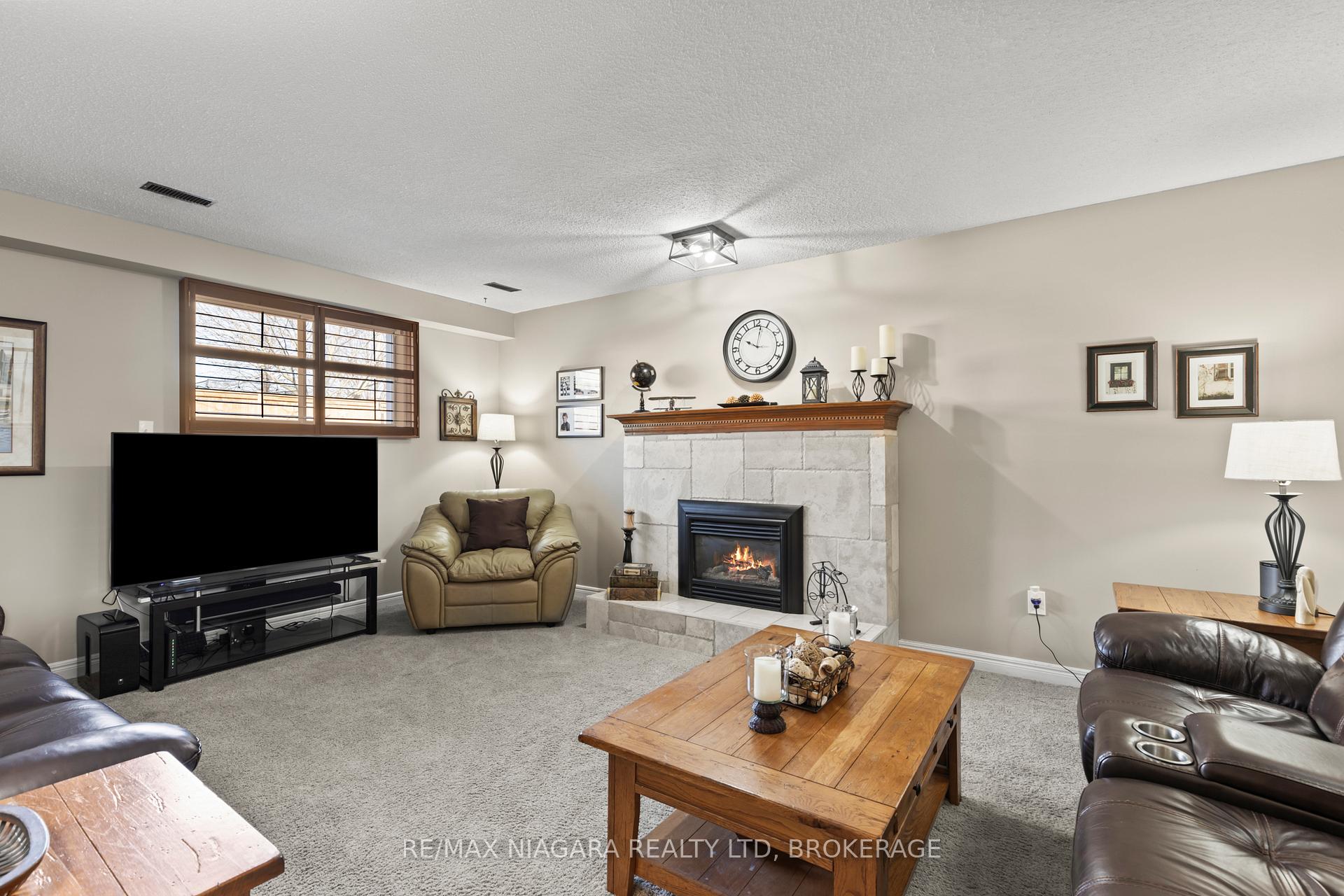Photo 25 of 11 Cheritan Court, St. Catharines, Port Dalhousie — HOMEH