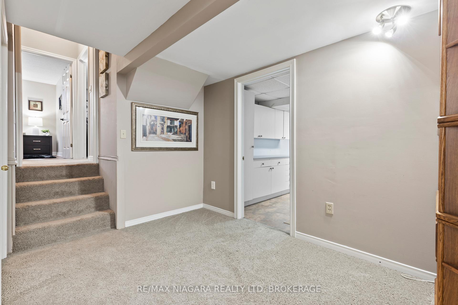 Photo 30 of 11 Cheritan Court, St. Catharines, Port Dalhousie — HOMEH