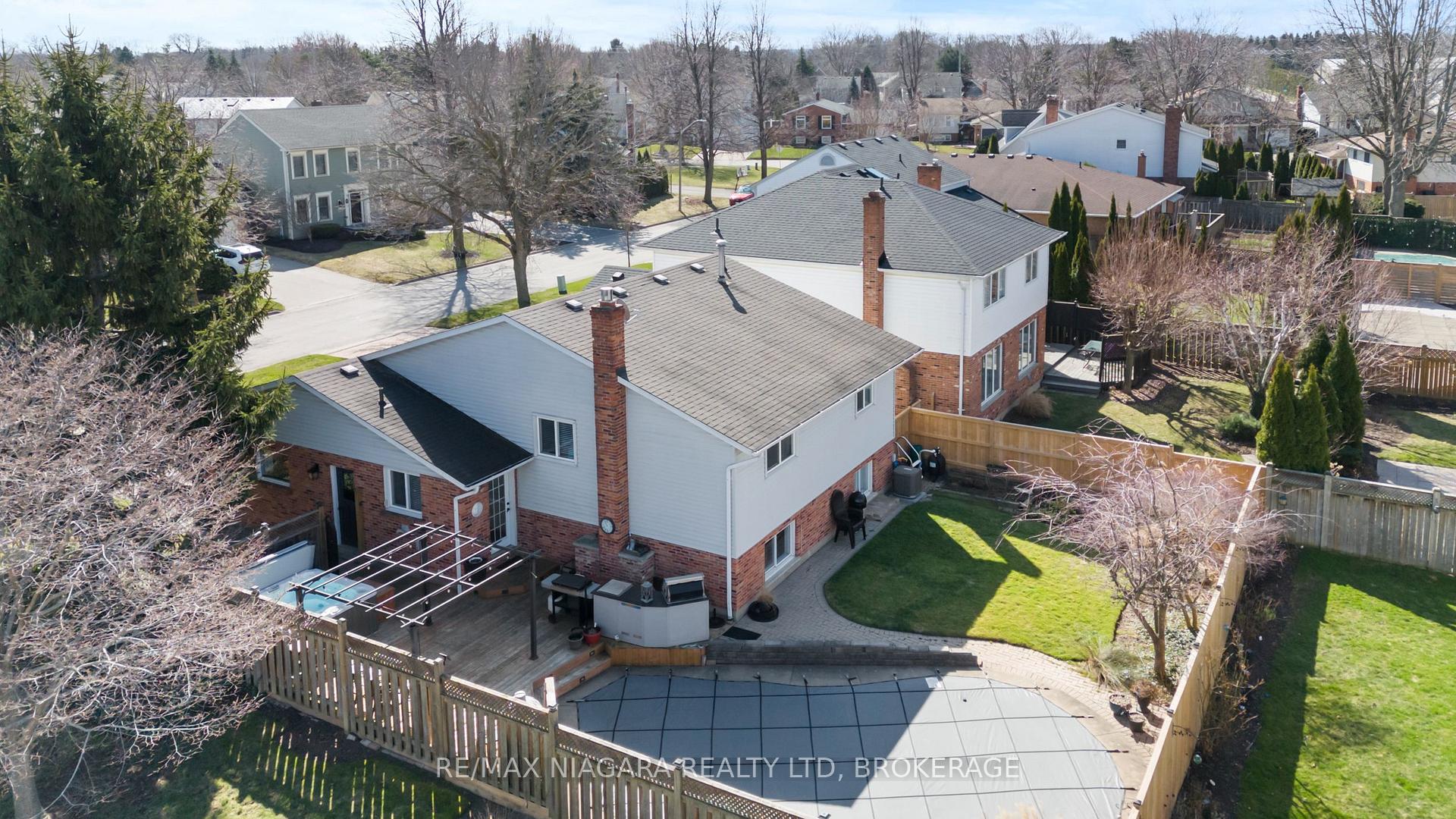 Photo 37 of 11 Cheritan Court, St. Catharines, Port Dalhousie — HOMEH