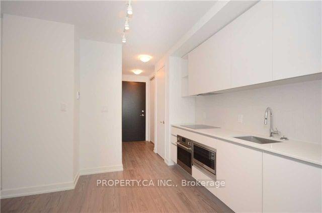 Photo 4 of Unit 218, 377 Madison Avenue, Toronto, Casa Loma — HOMEH