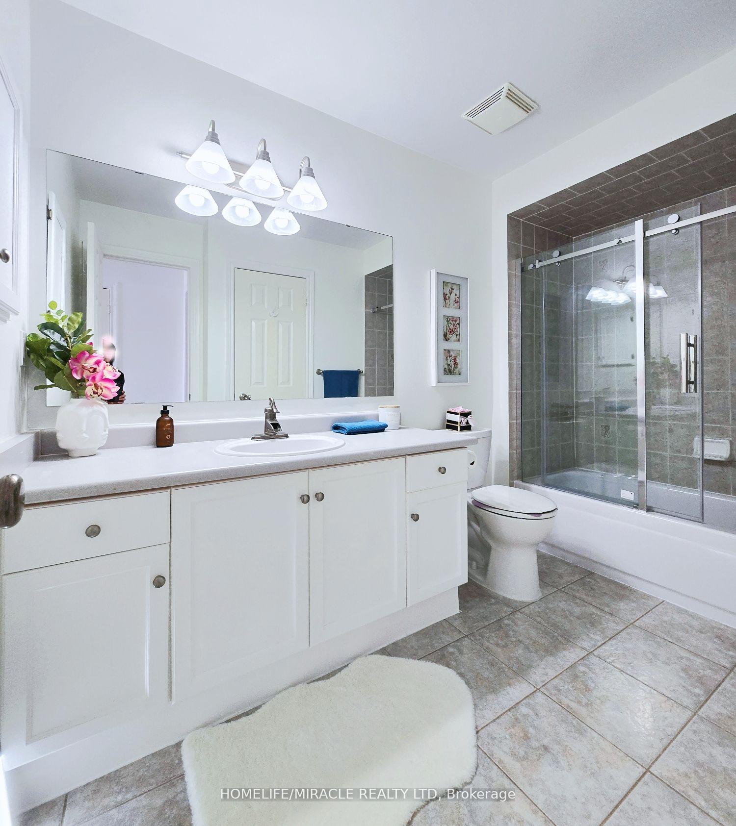Photo 15 of 11 Twin Pines Crescent, Brampton, Northwest Sandalwood Parkway — HOMEH
