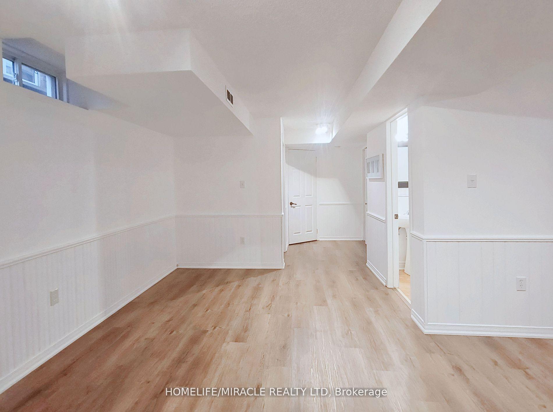 Photo 21 of 11 Twin Pines Crescent, Brampton, Northwest Sandalwood Parkway — HOMEH