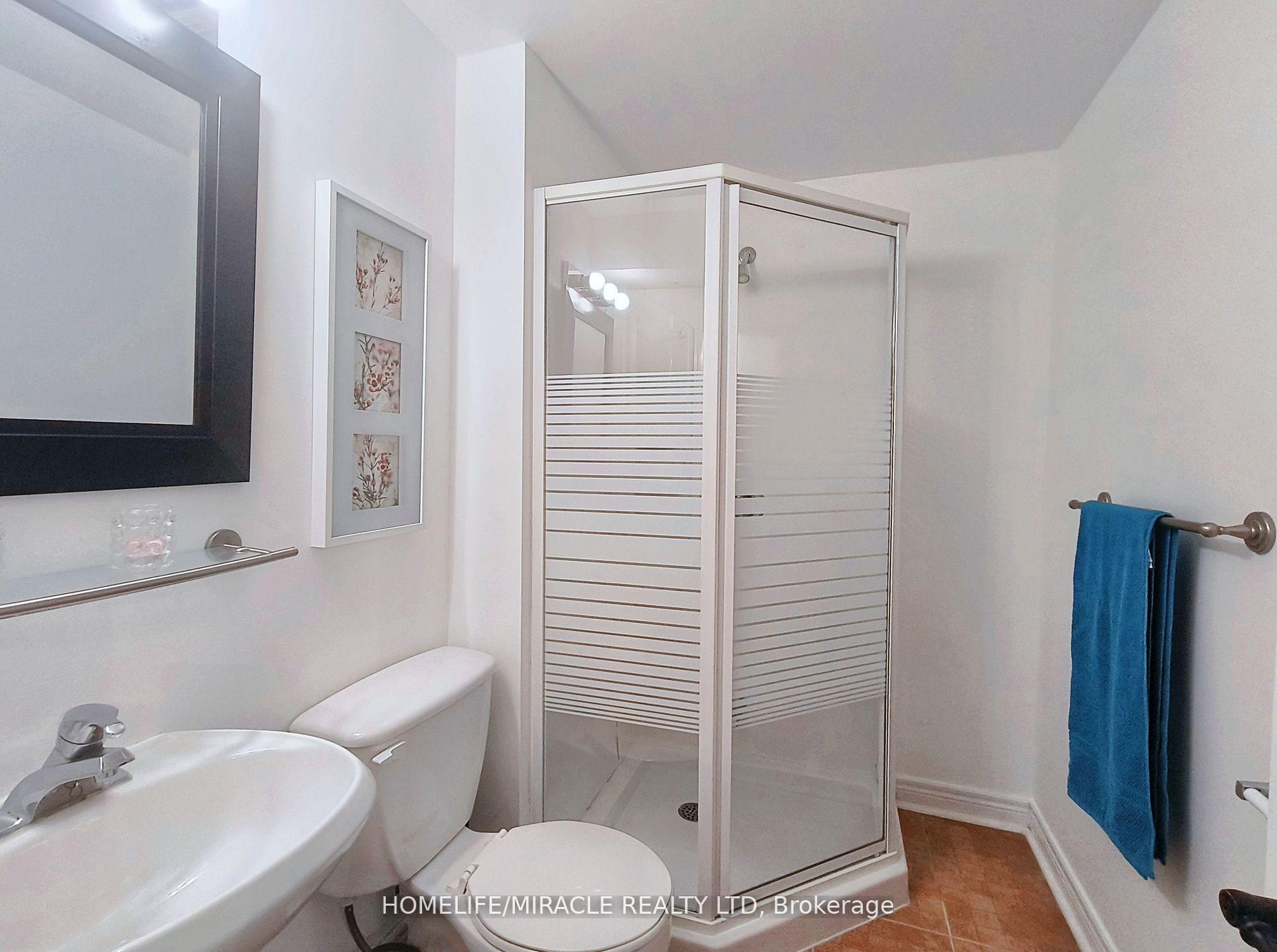Photo 26 of 11 Twin Pines Crescent, Brampton, Northwest Sandalwood Parkway — HOMEH