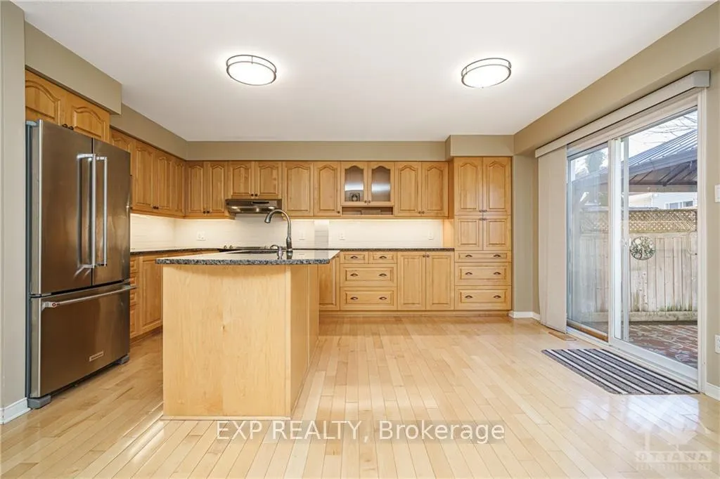 Photo 6 of 112 Grovemont Drive, Ottawa, Barrhaven - Strandherd — HOMEH