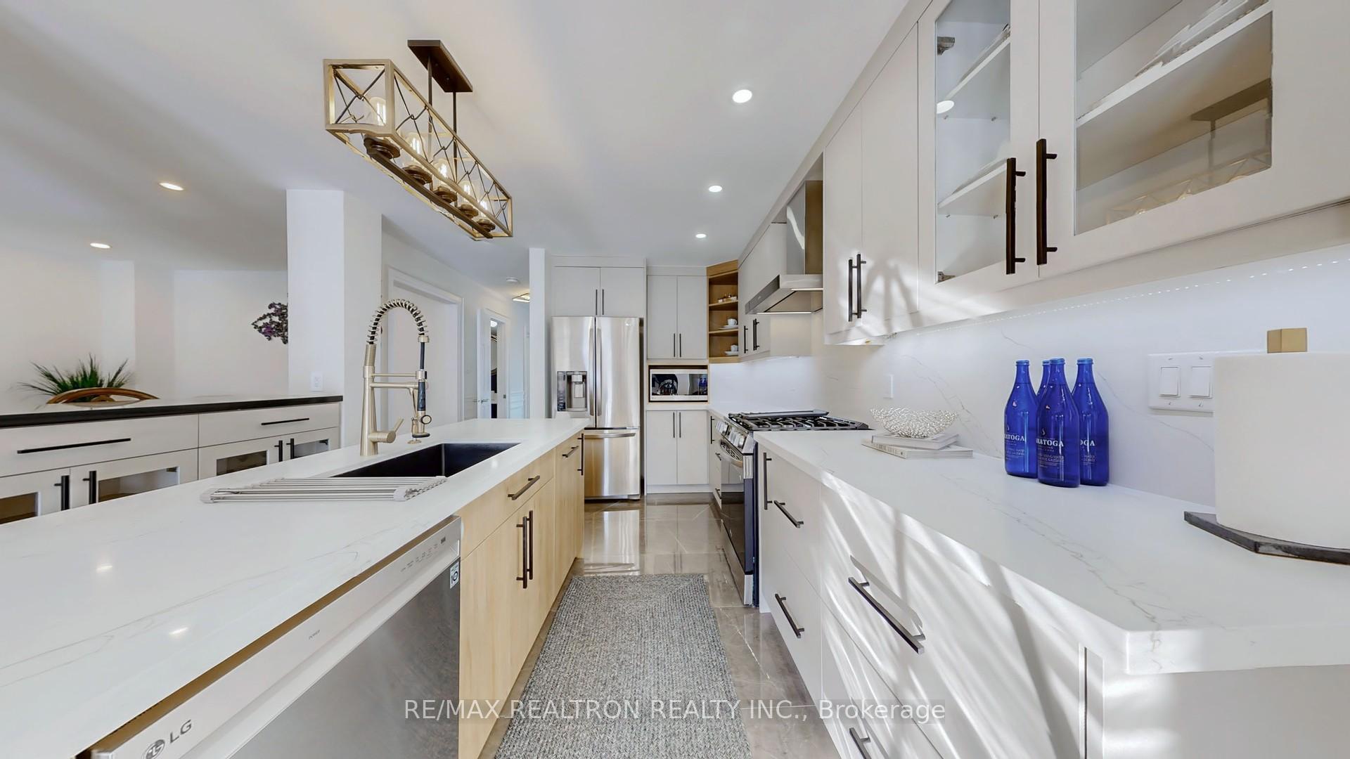 Photo 17 of 7 Underhill Crescent, Aurora, Aurora Highlands — HOMEH