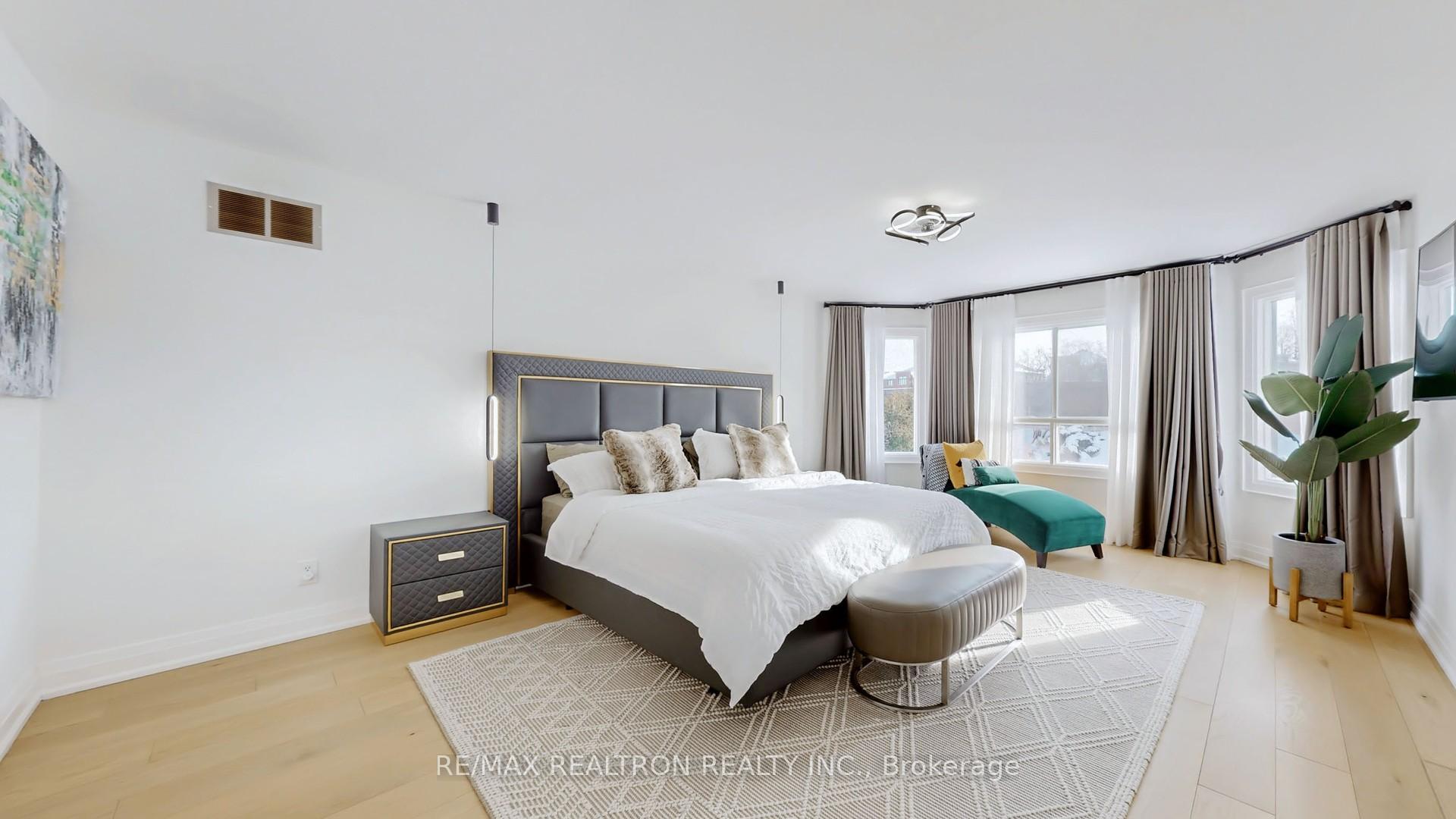 Photo 22 of 7 Underhill Crescent, Aurora, Aurora Highlands — HOMEH