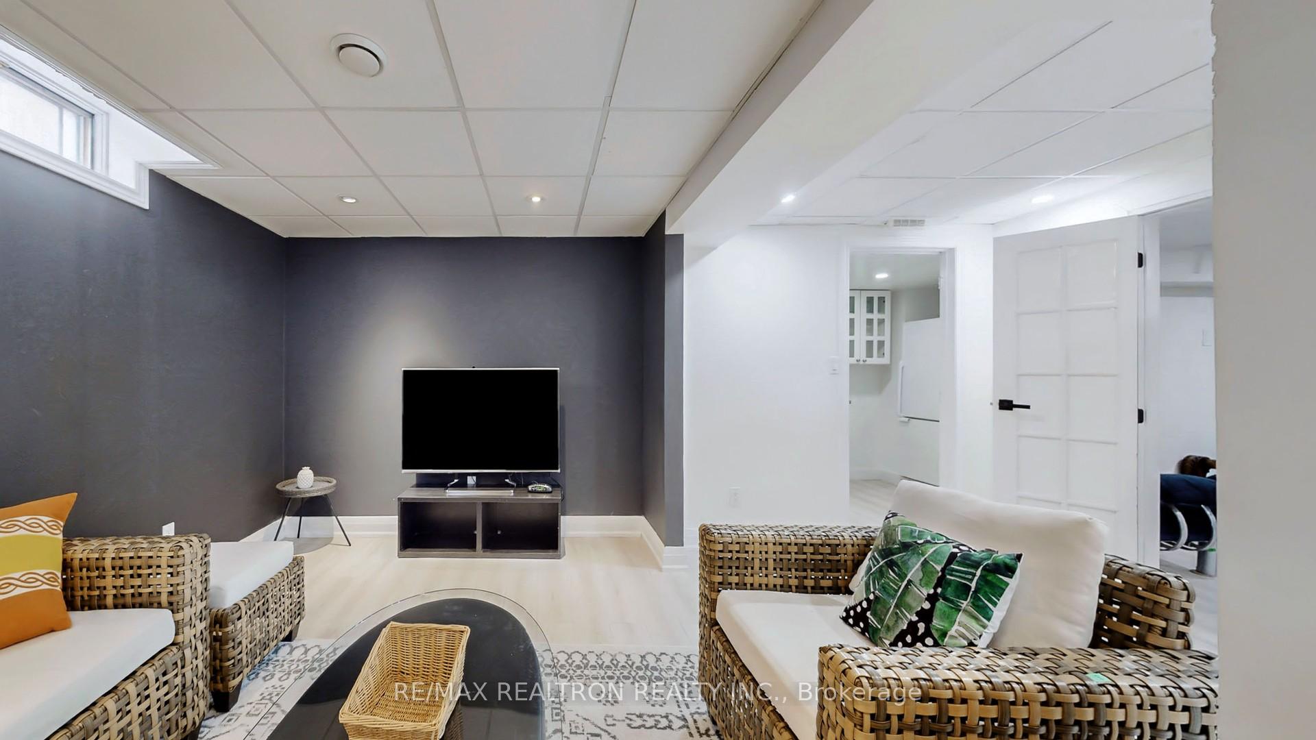 Photo 39 of 7 Underhill Crescent, Aurora, Aurora Highlands — HOMEH