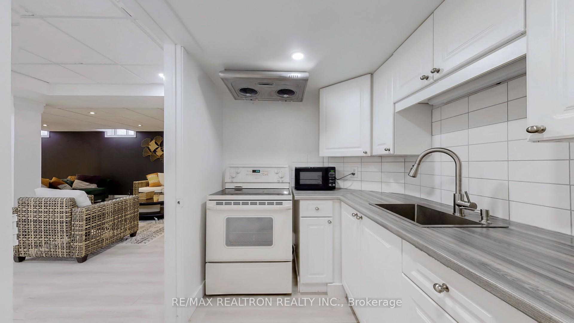 Photo 42 of 7 Underhill Crescent, Aurora, Aurora Highlands — HOMEH