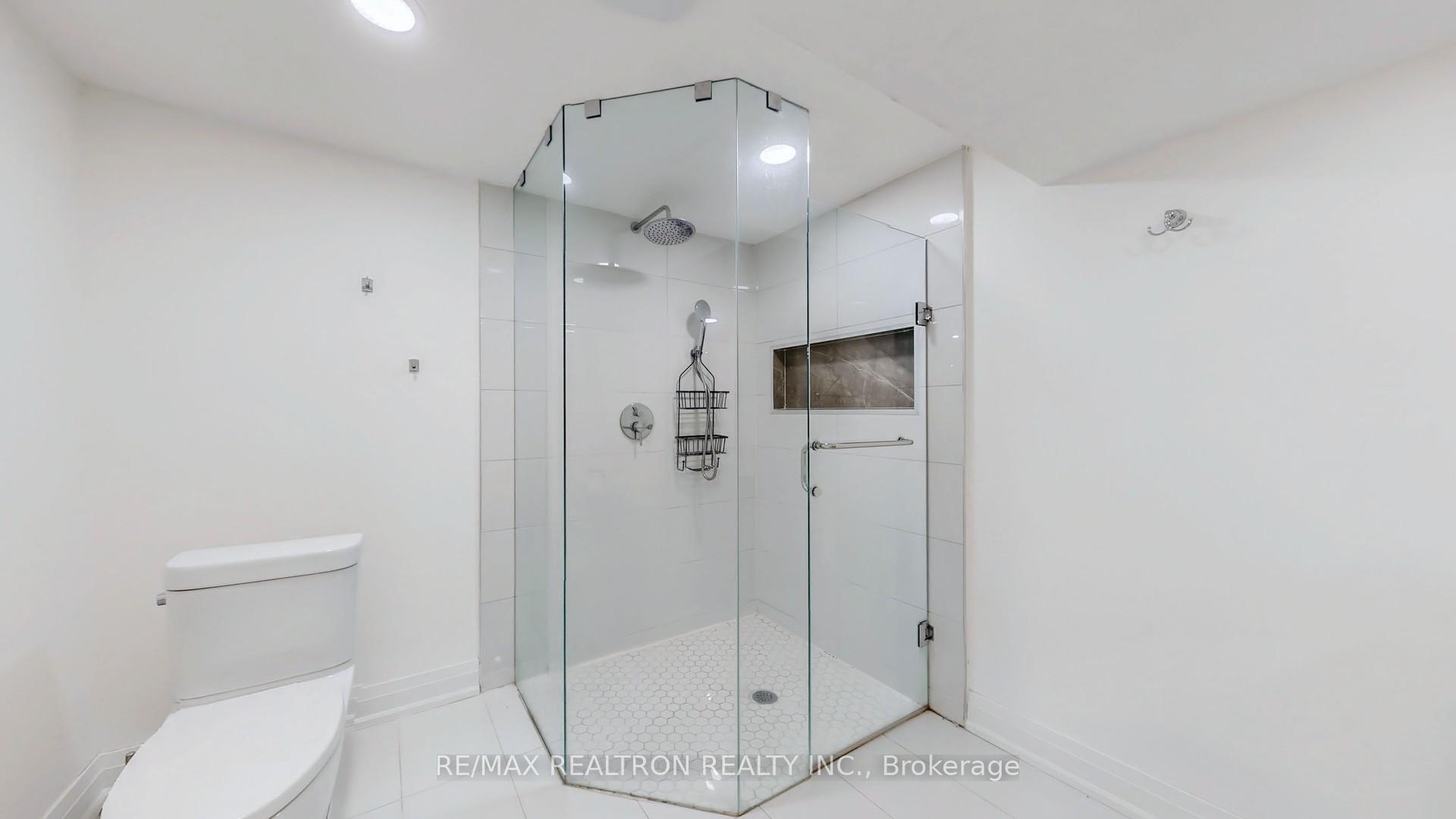 Photo 44 of 7 Underhill Crescent, Aurora, Aurora Highlands — HOMEH
