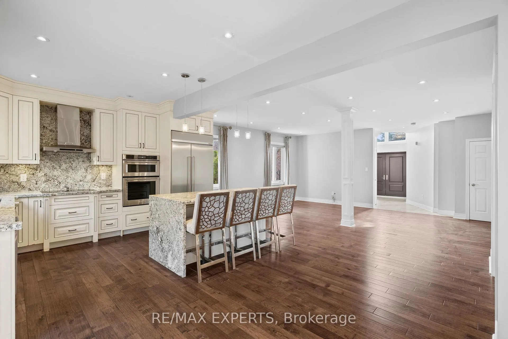 Photo 10 of 39 Michelle Drive, Vaughan, East Woodbridge — HOMEH