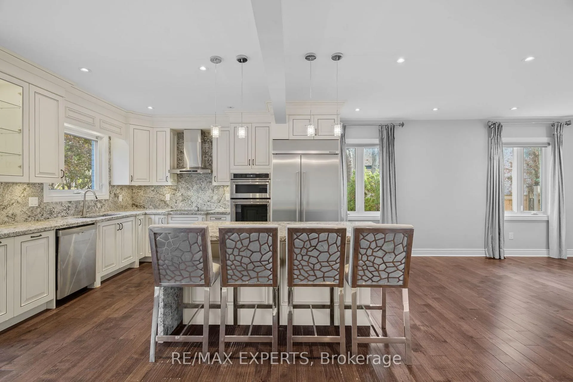 Photo 14 of 39 Michelle Drive, Vaughan, East Woodbridge — HOMEH
