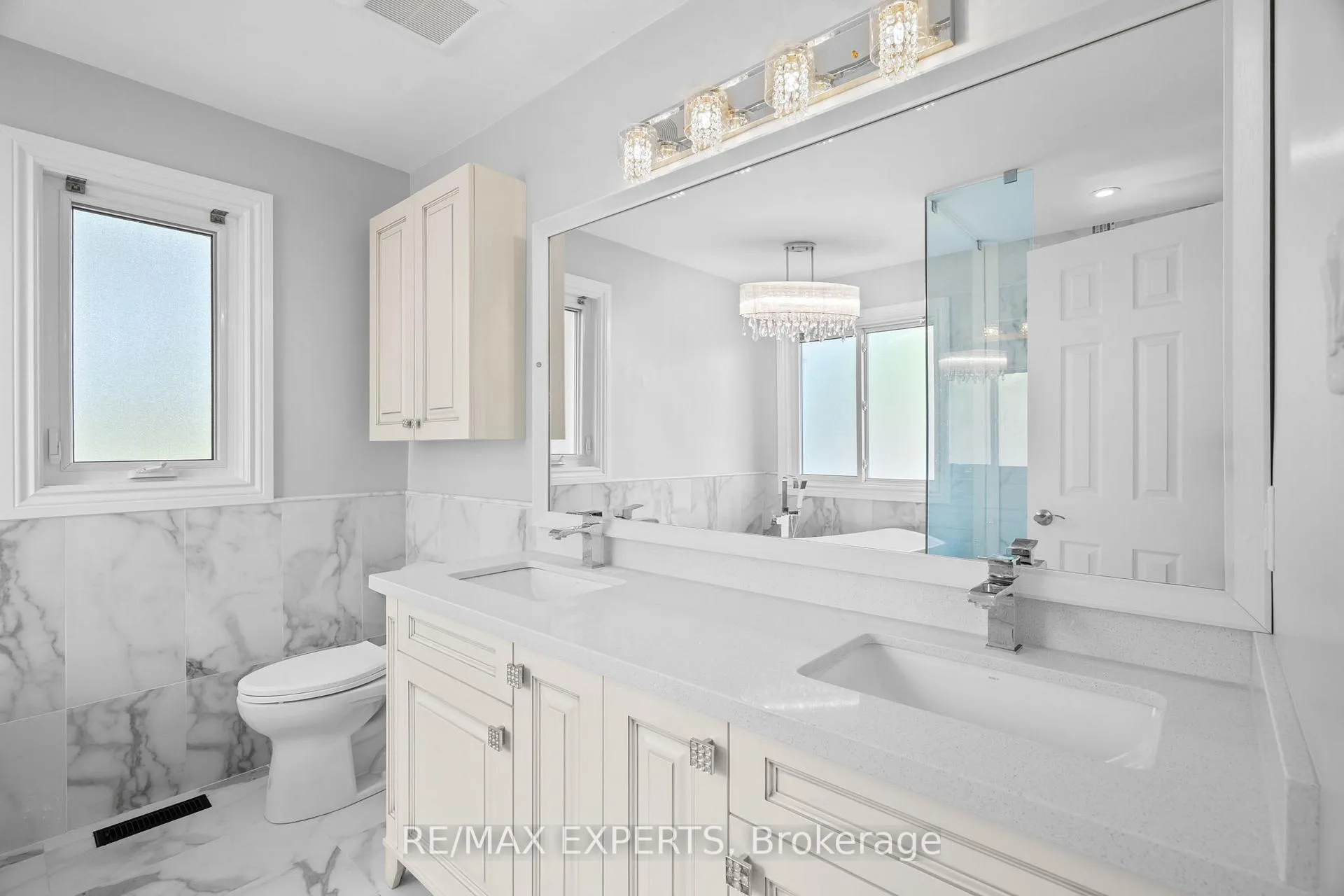 Photo 24 of 39 Michelle Drive, Vaughan, East Woodbridge — HOMEH