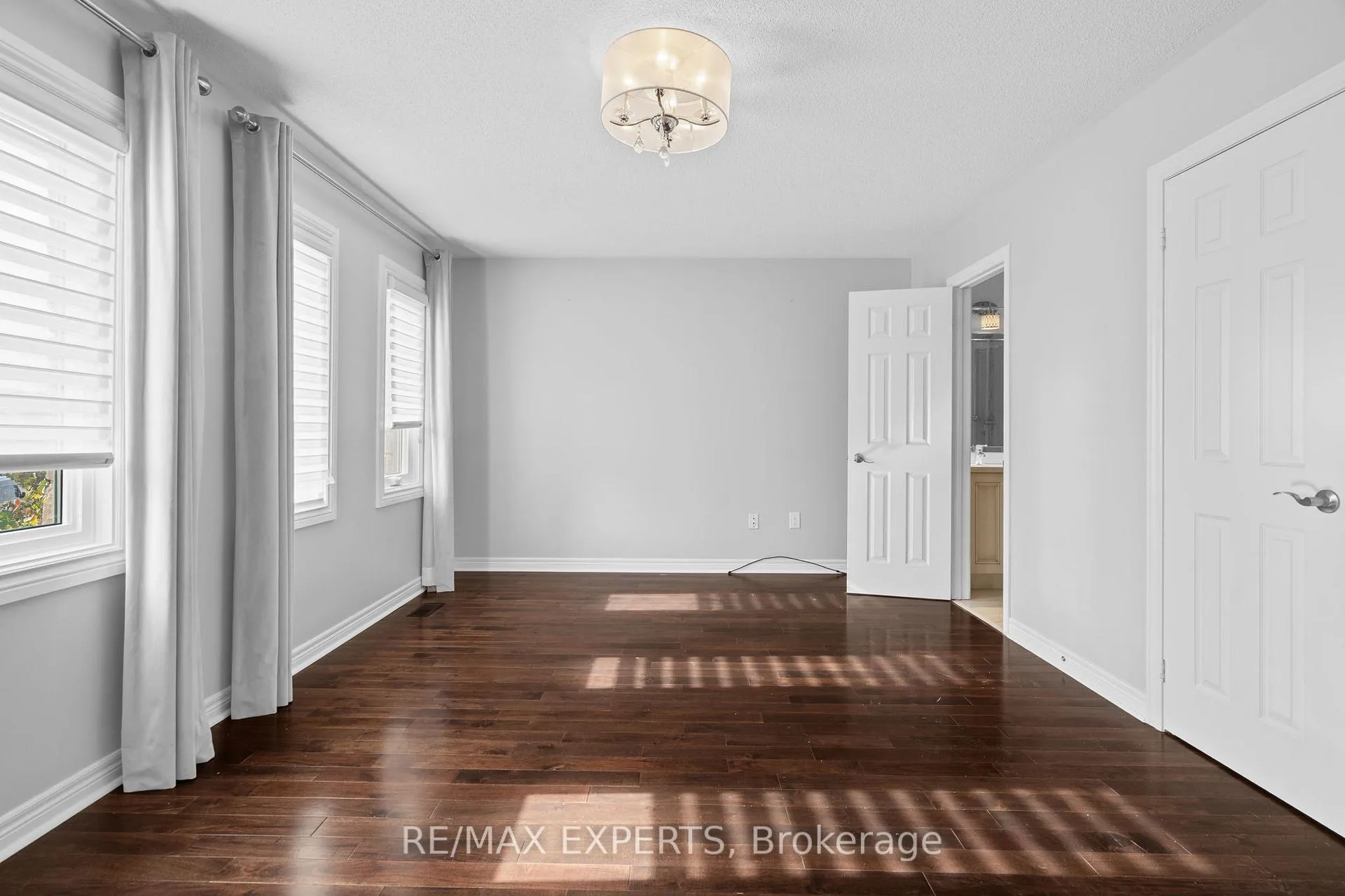 Photo 27 of 39 Michelle Drive, Vaughan, East Woodbridge — HOMEH